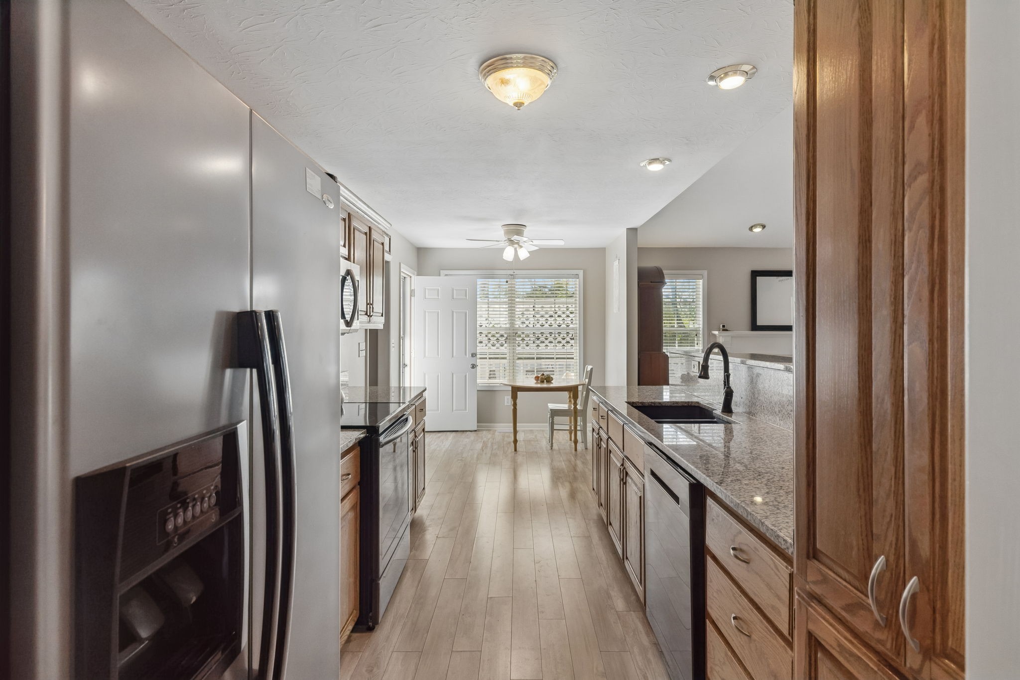 3011 Candlelite Dr Property Photo 12