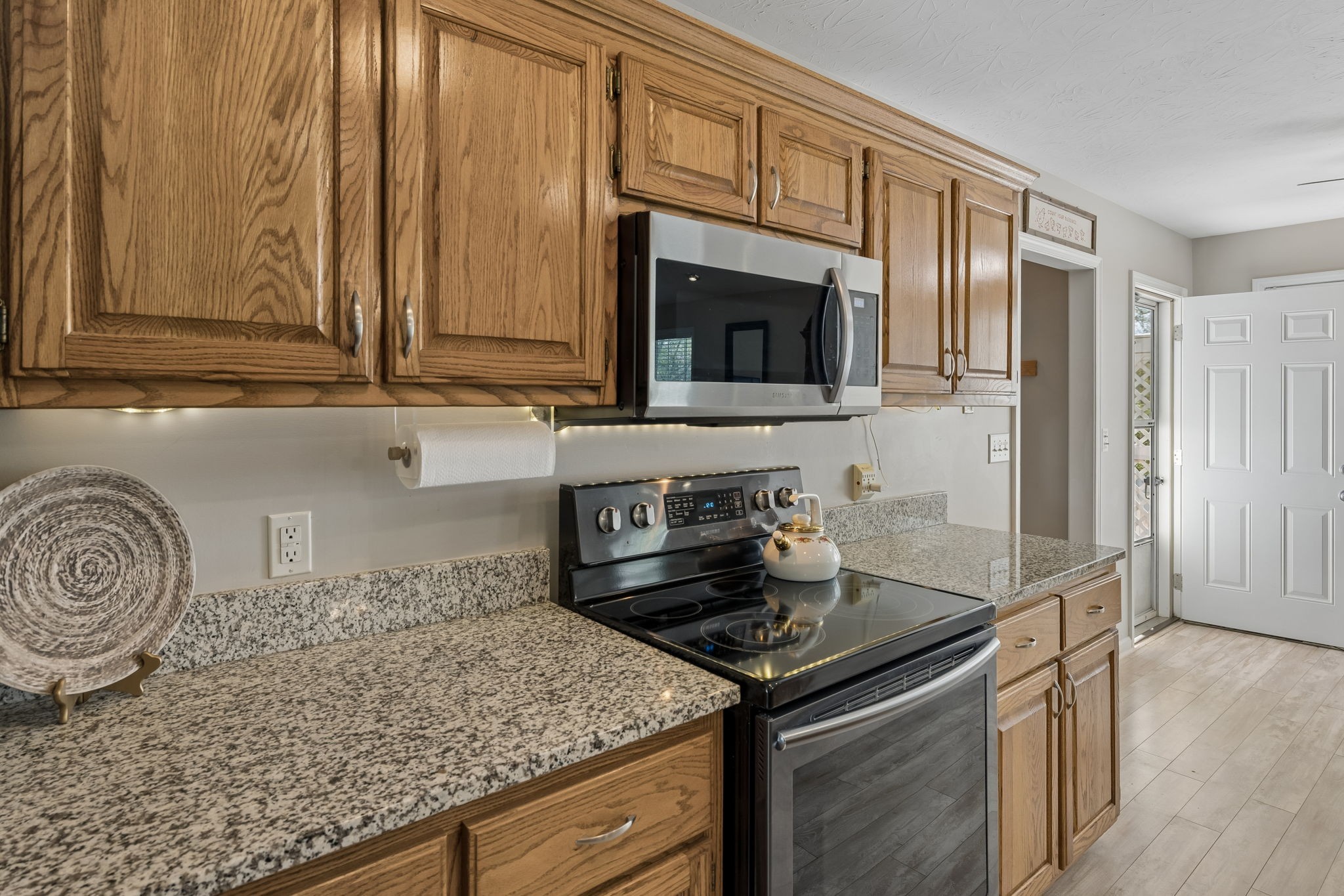 3011 Candlelite Dr Property Photo 13