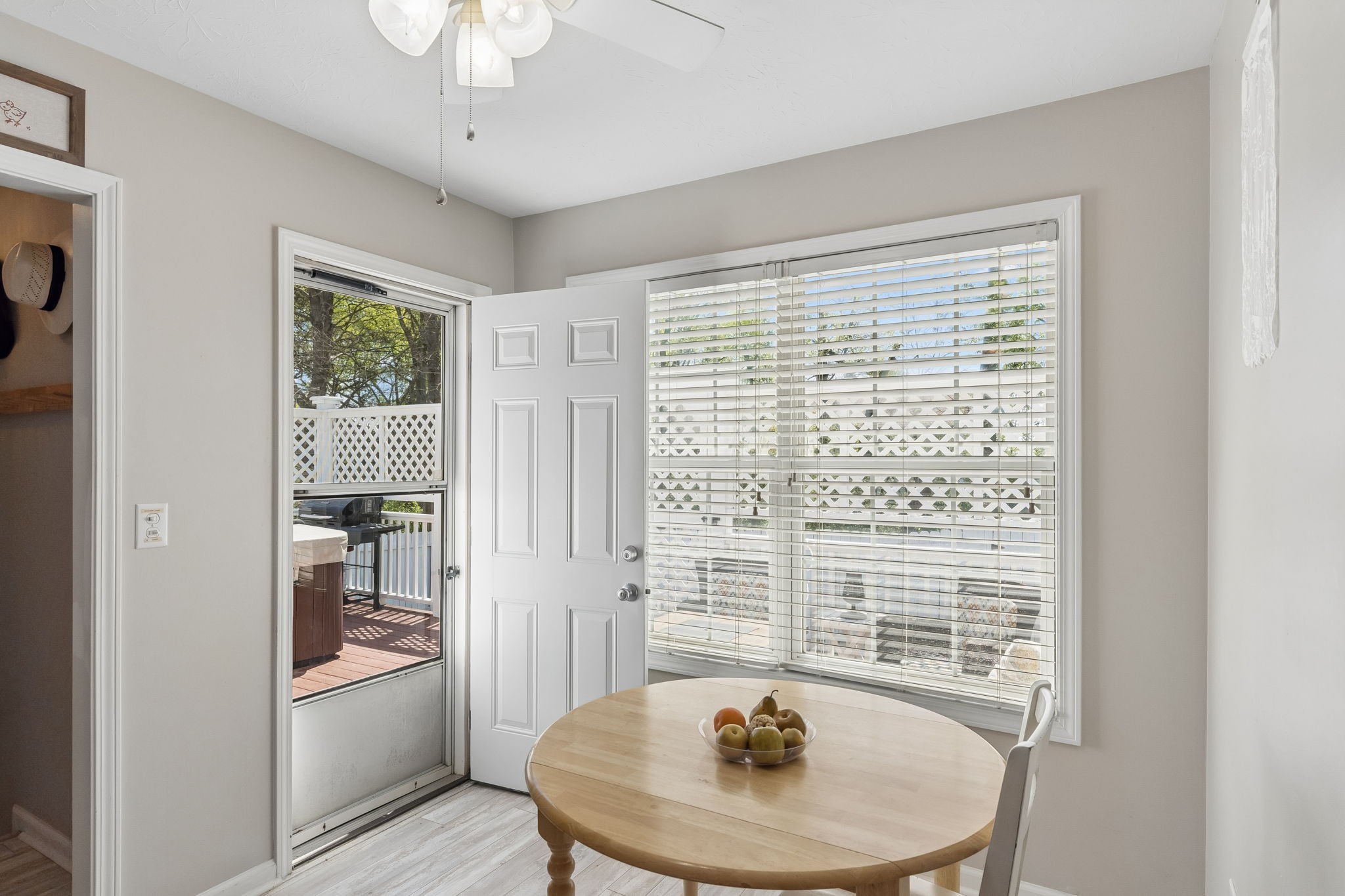 3011 Candlelite Dr Property Photo 16