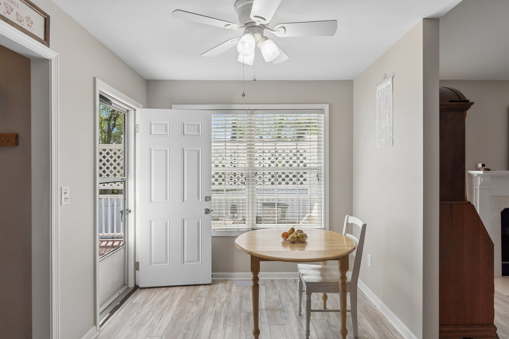 3011 Candlelite Dr Property Photo 17