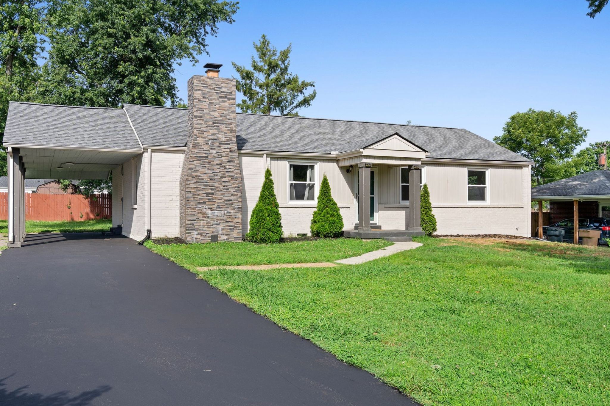 246 Barker Rd Property Photo 1