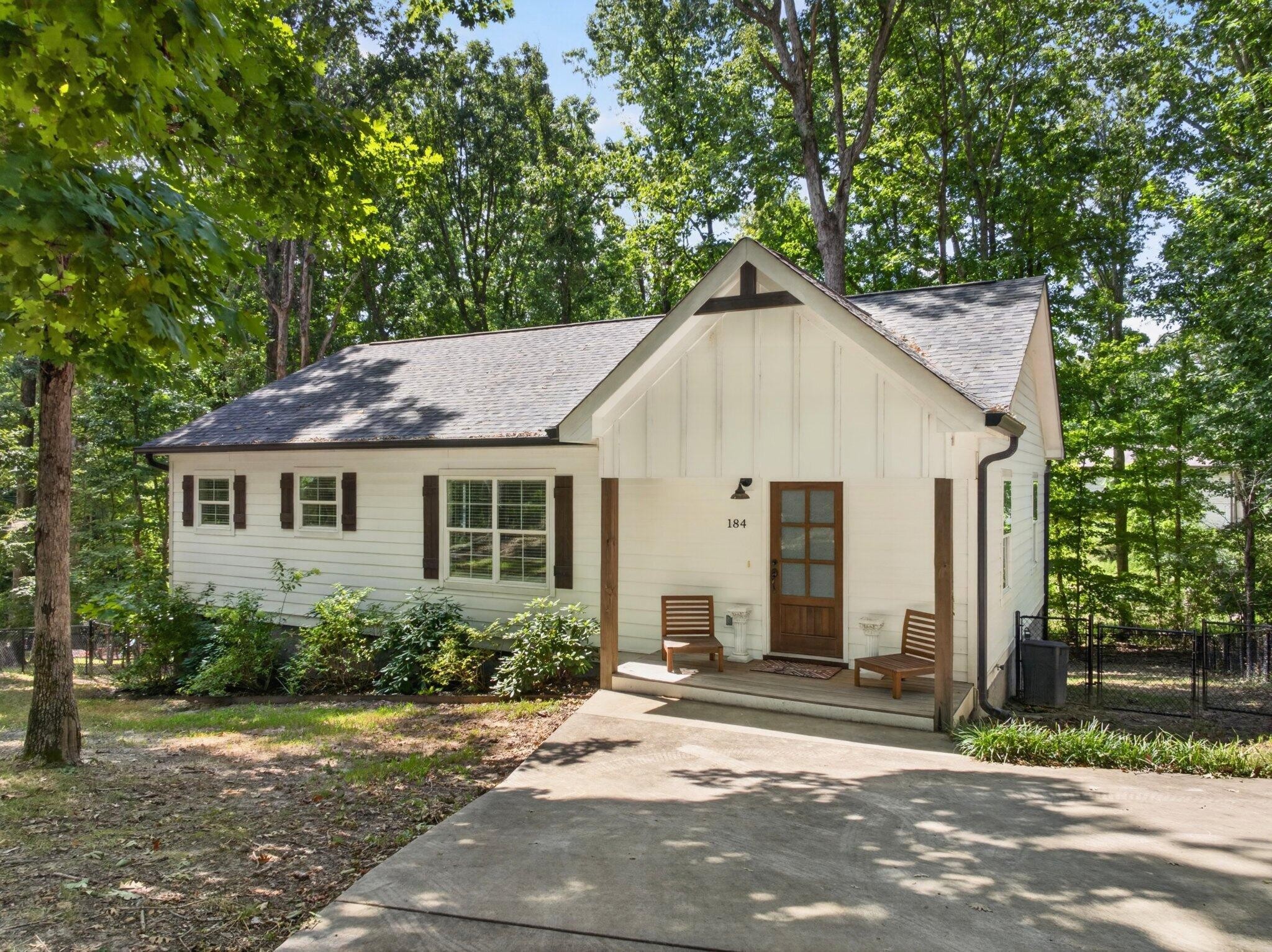 184 Middle Road