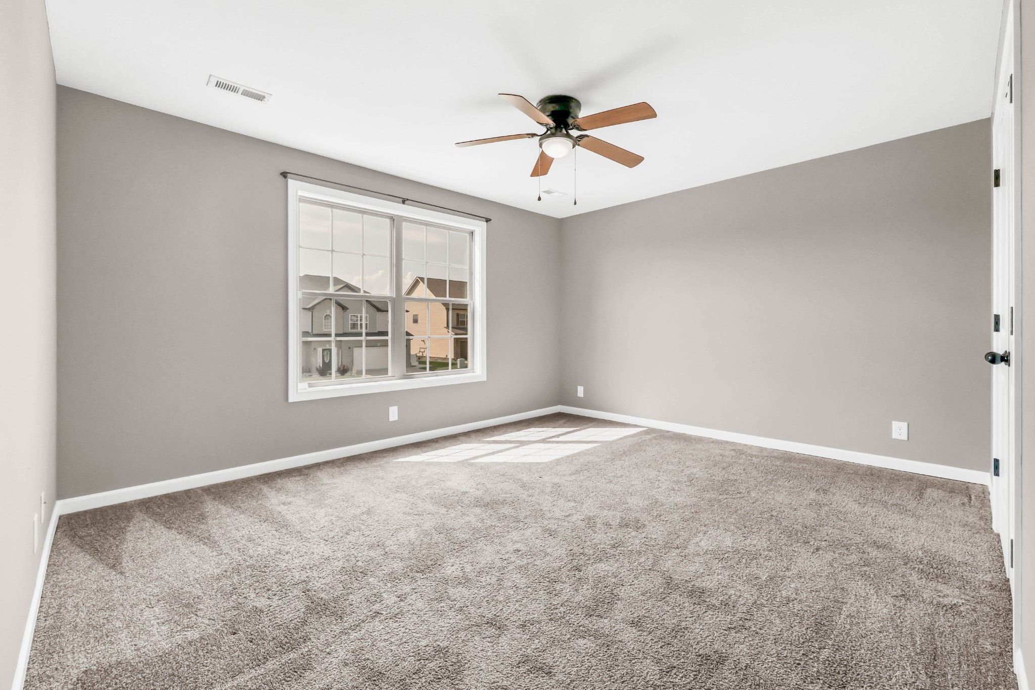 1483 Kingbird Dr Property Photo 22