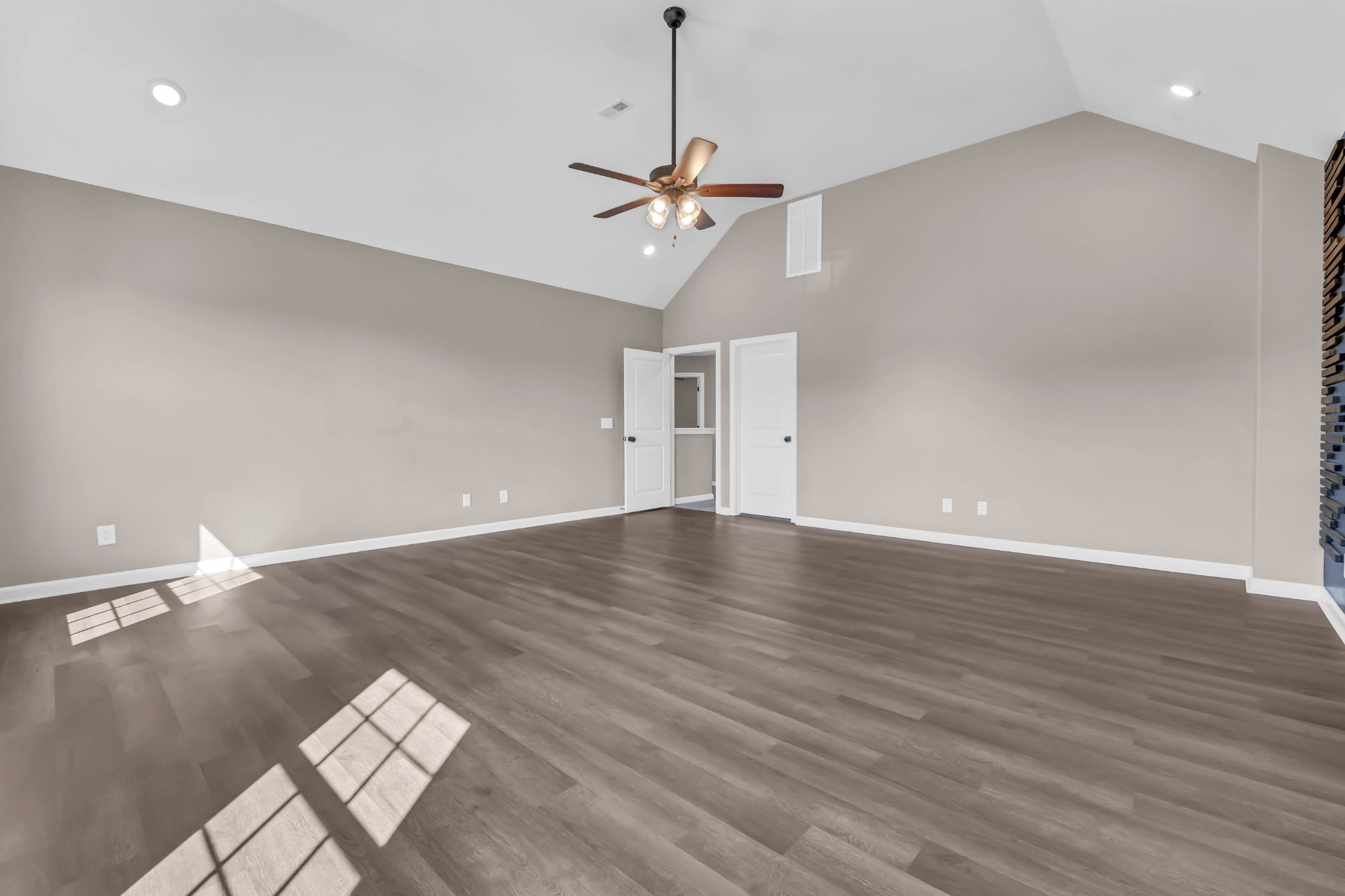 1483 Kingbird Dr Property Photo 34