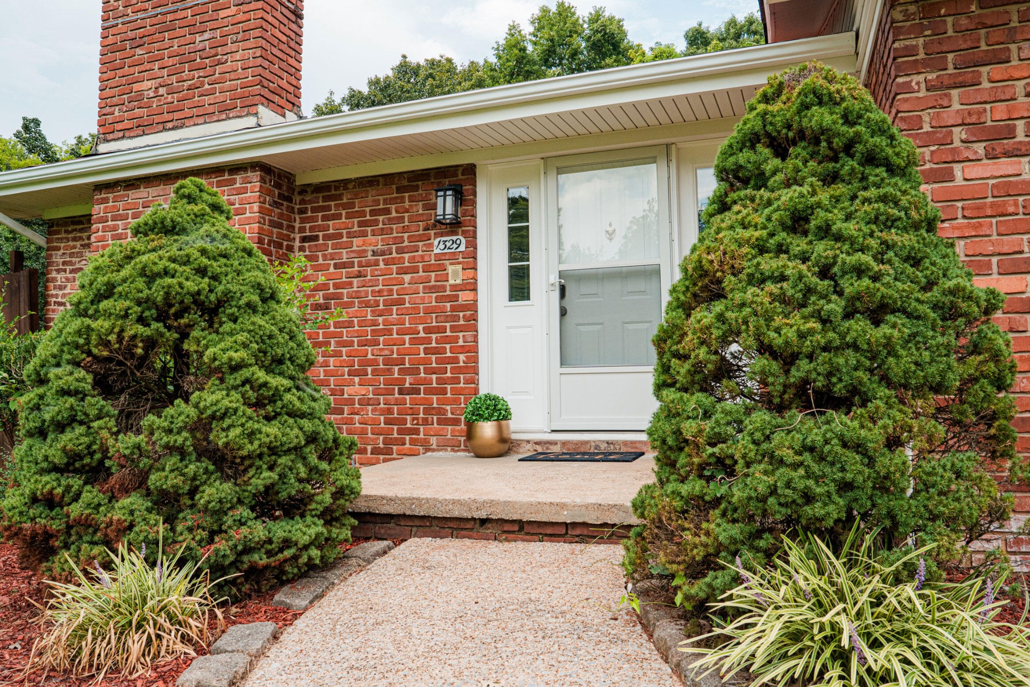 1329 Cloverdale Drive Property Photo 1
