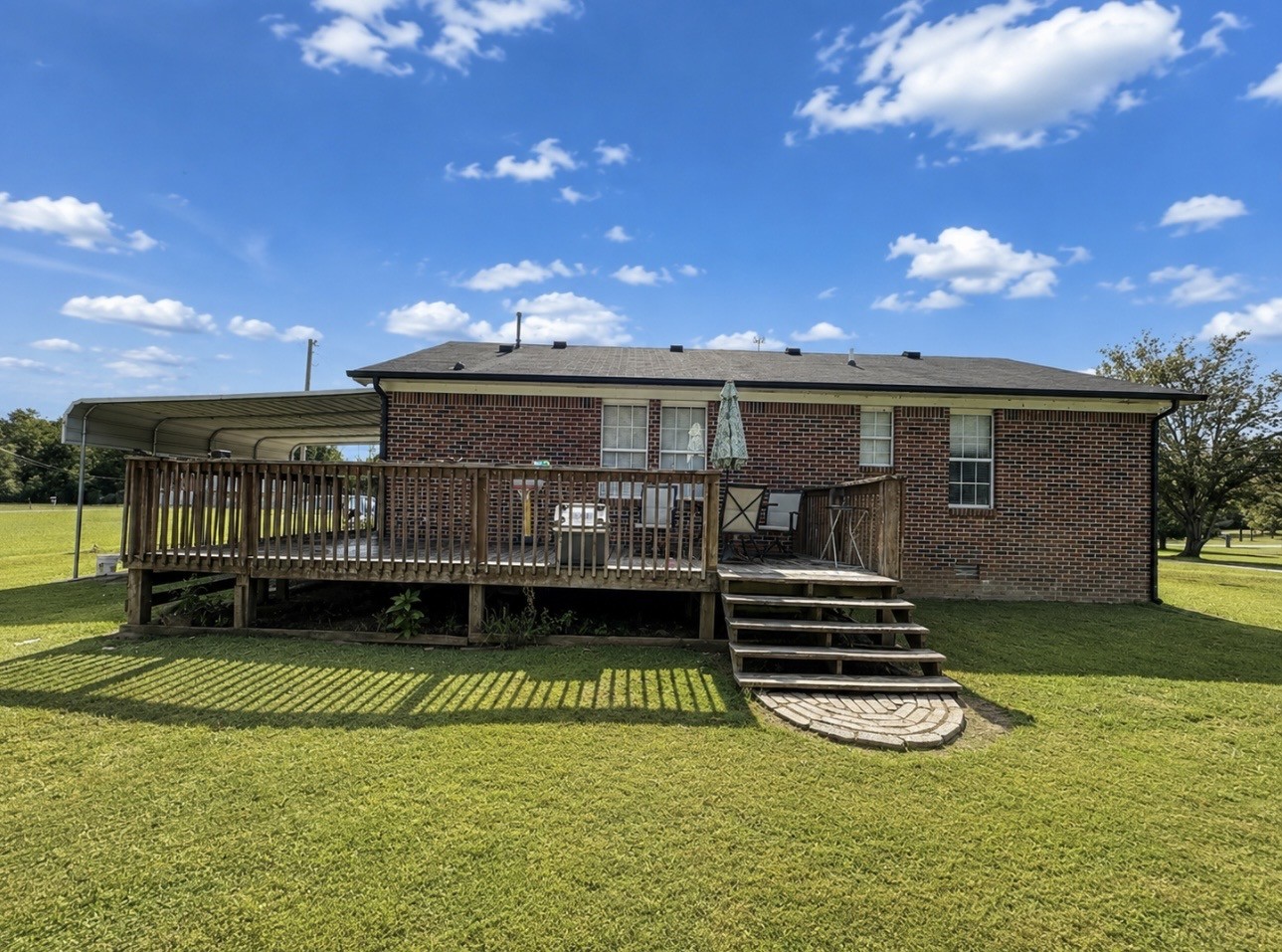 423 Eagle Creek Rd Property Photo 16