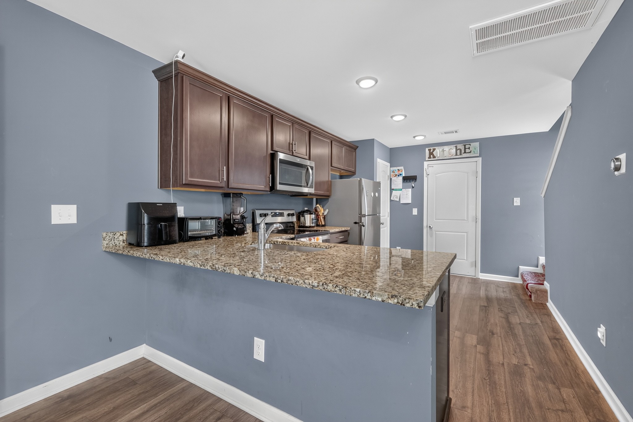 200 Renwick Dr Property Photo 11
