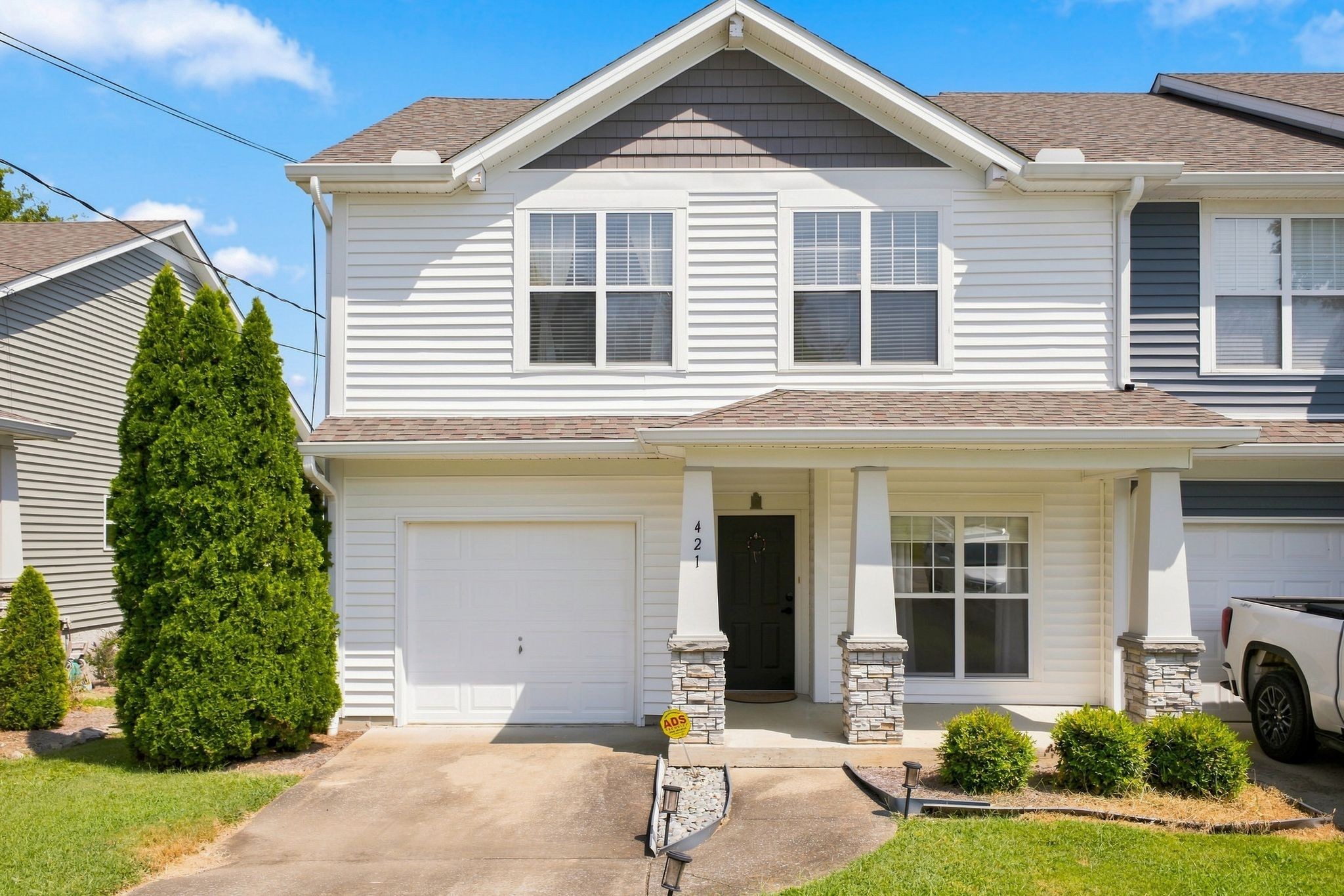 421 Normandy Cir Property Photo 1