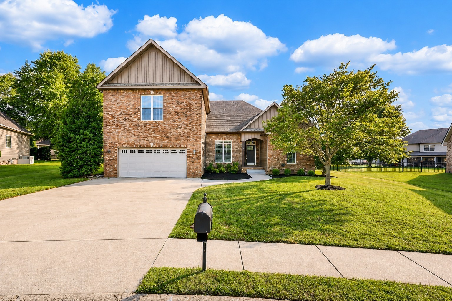 126 Parkland Cir
