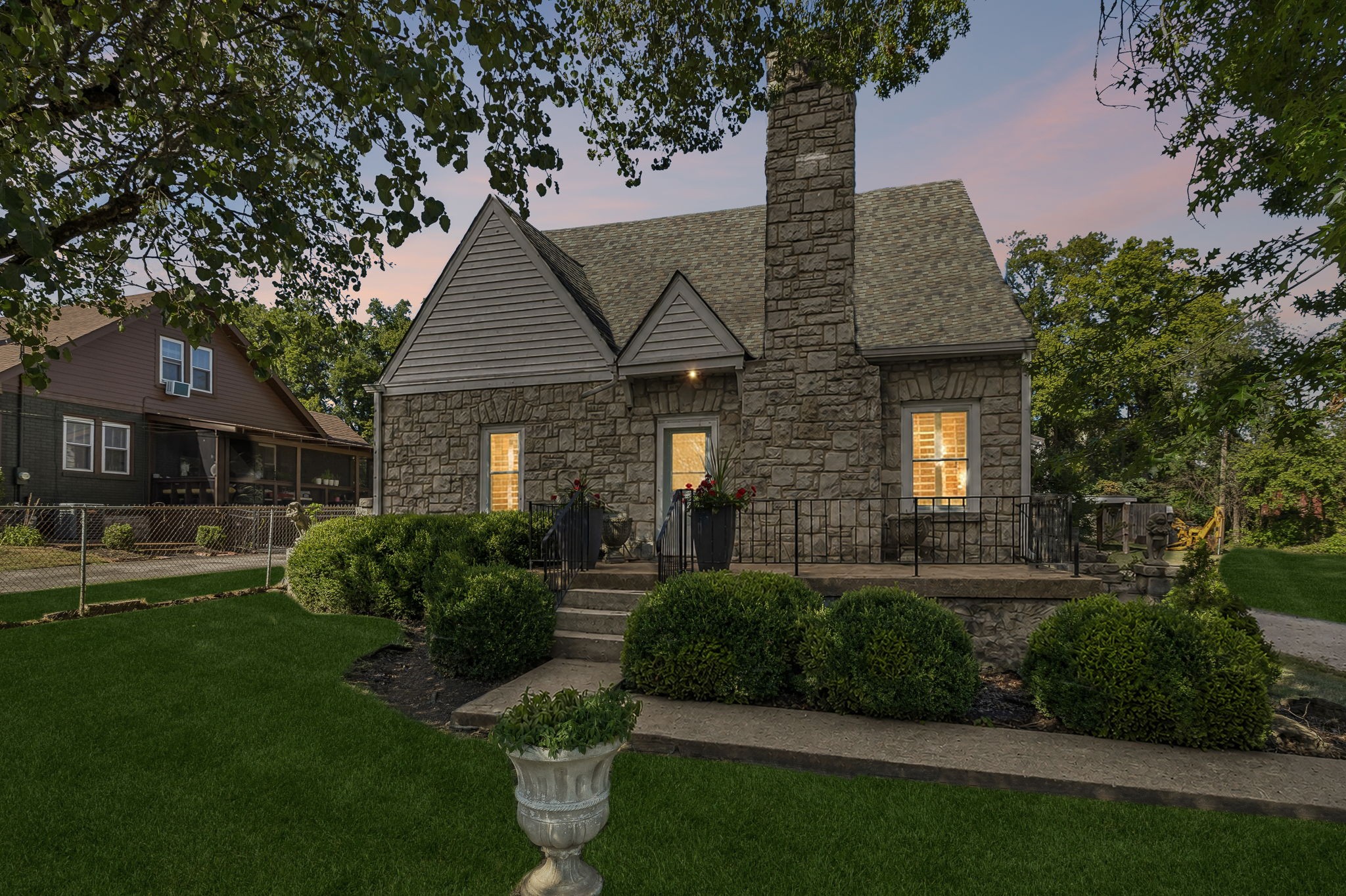 3100 River Dr Property Photo 1