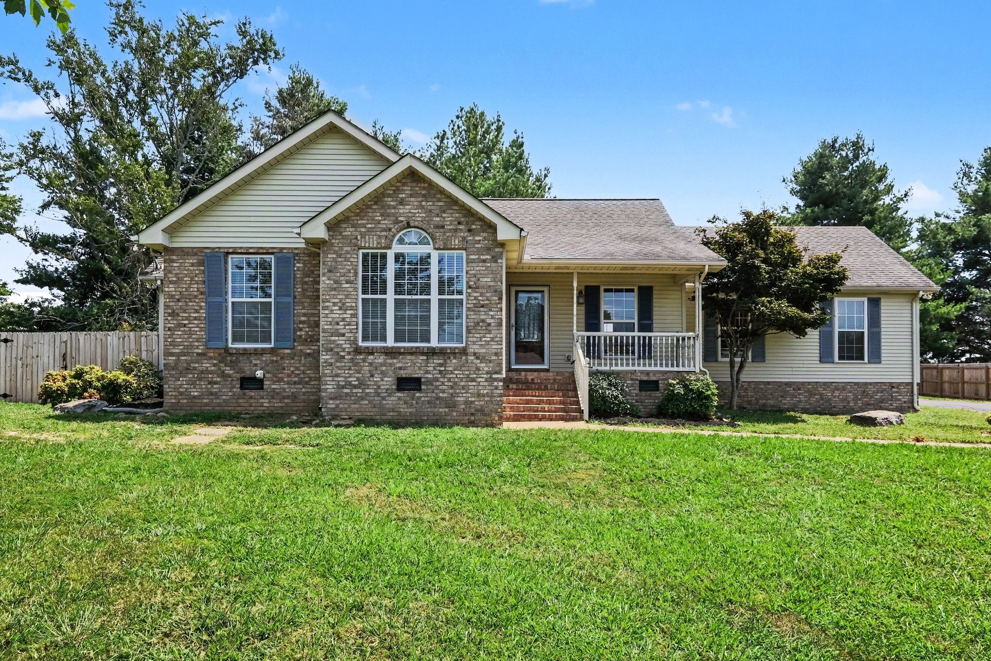 106 Dawn Ct