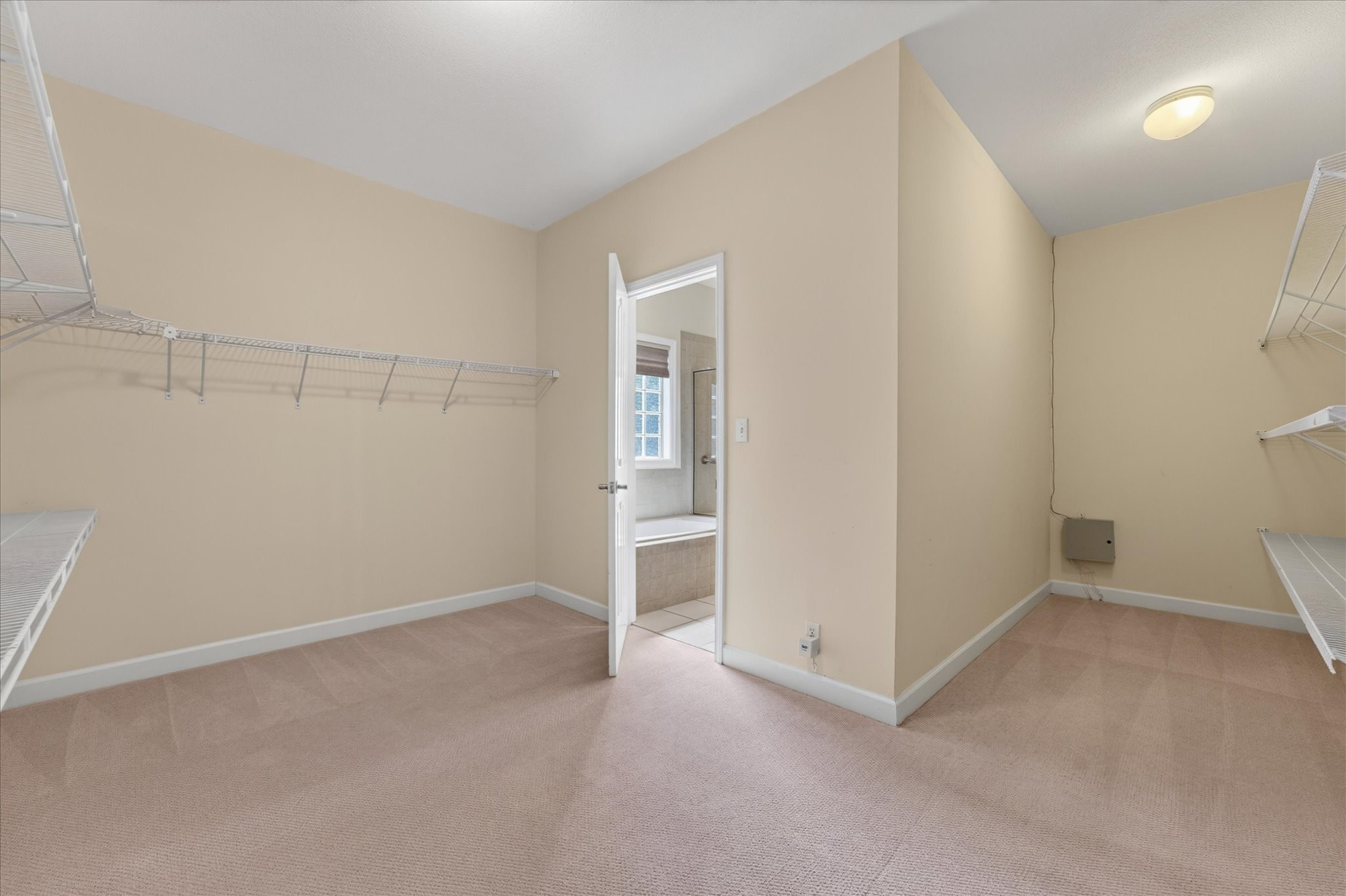 204 Cheshire Rd Property Photo 24