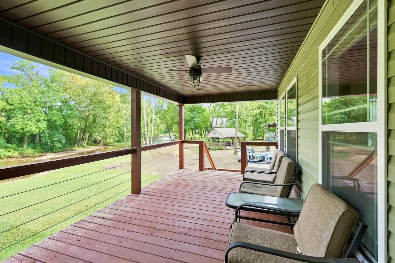 52 Railroad Rd Property Photo 23
