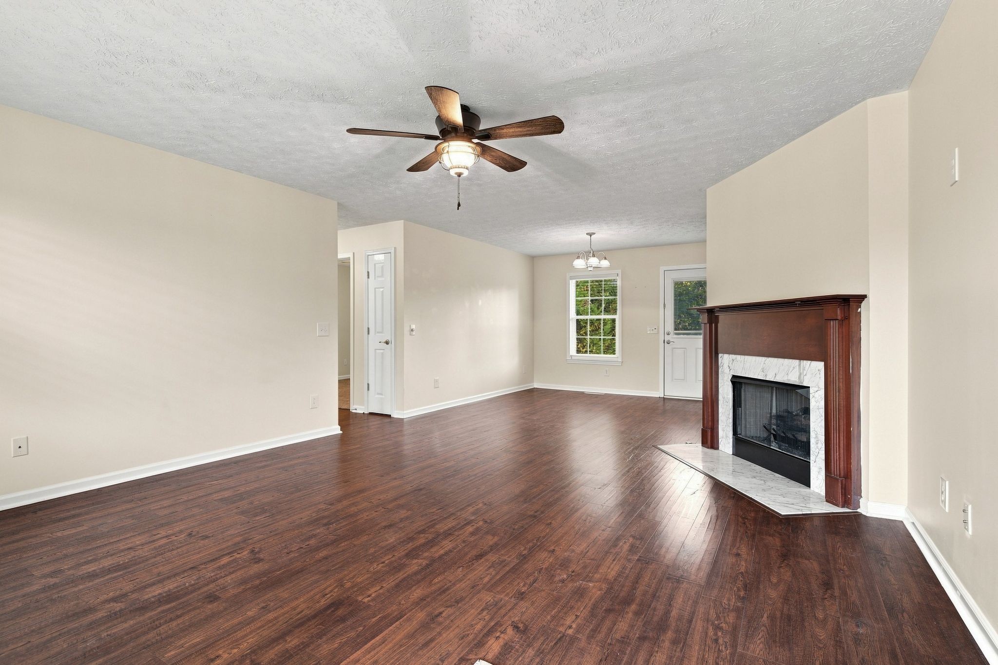1209 Andrea Ln Property Photo 5