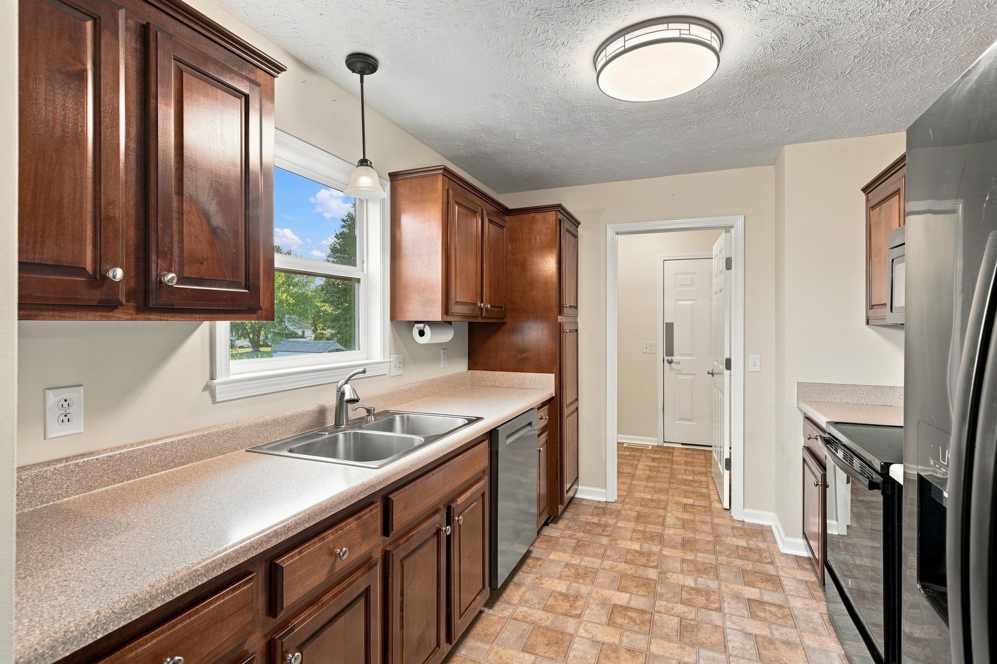 1209 Andrea Ln Property Photo 10