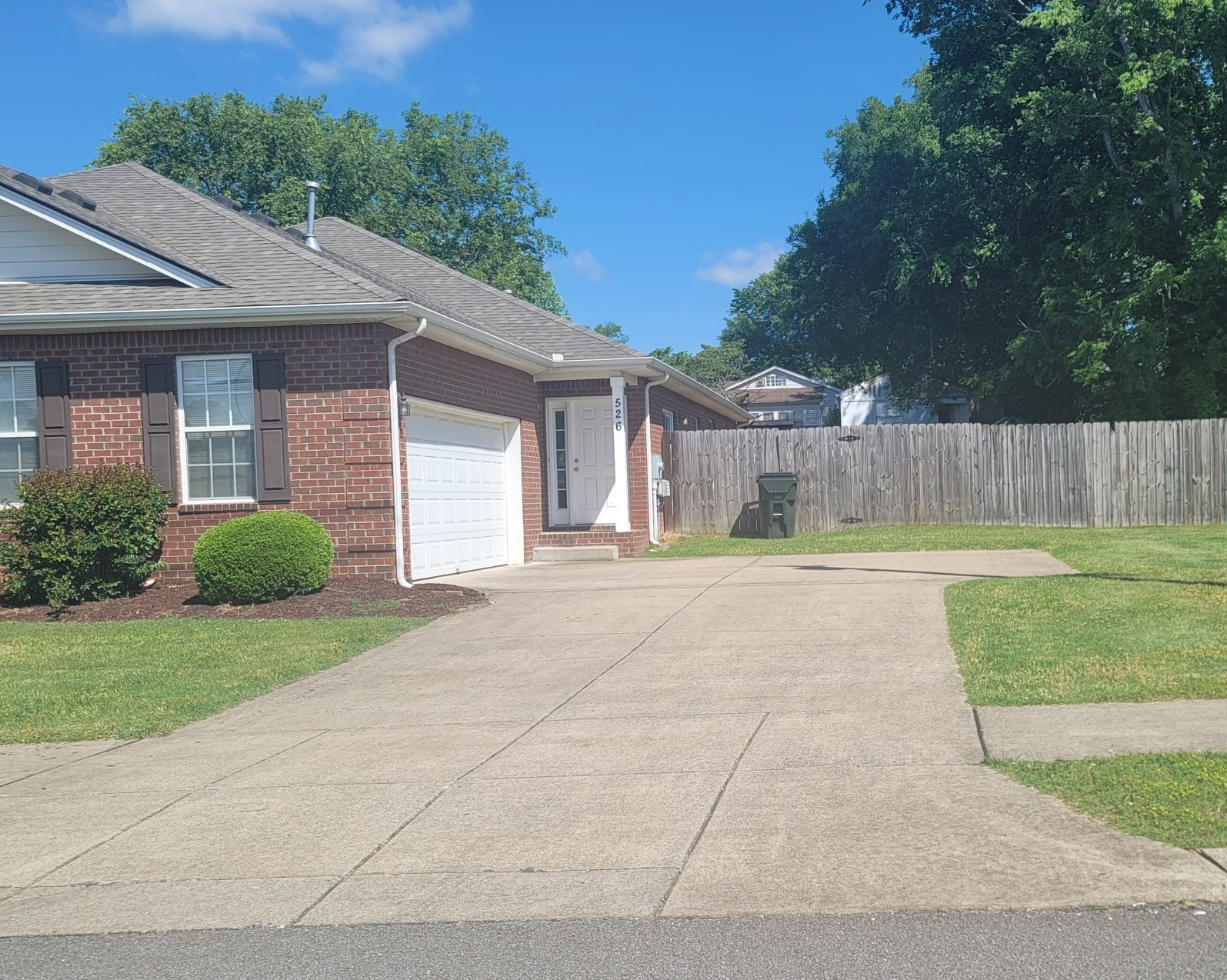 526 Rose Cottage Cir Property Photo 1