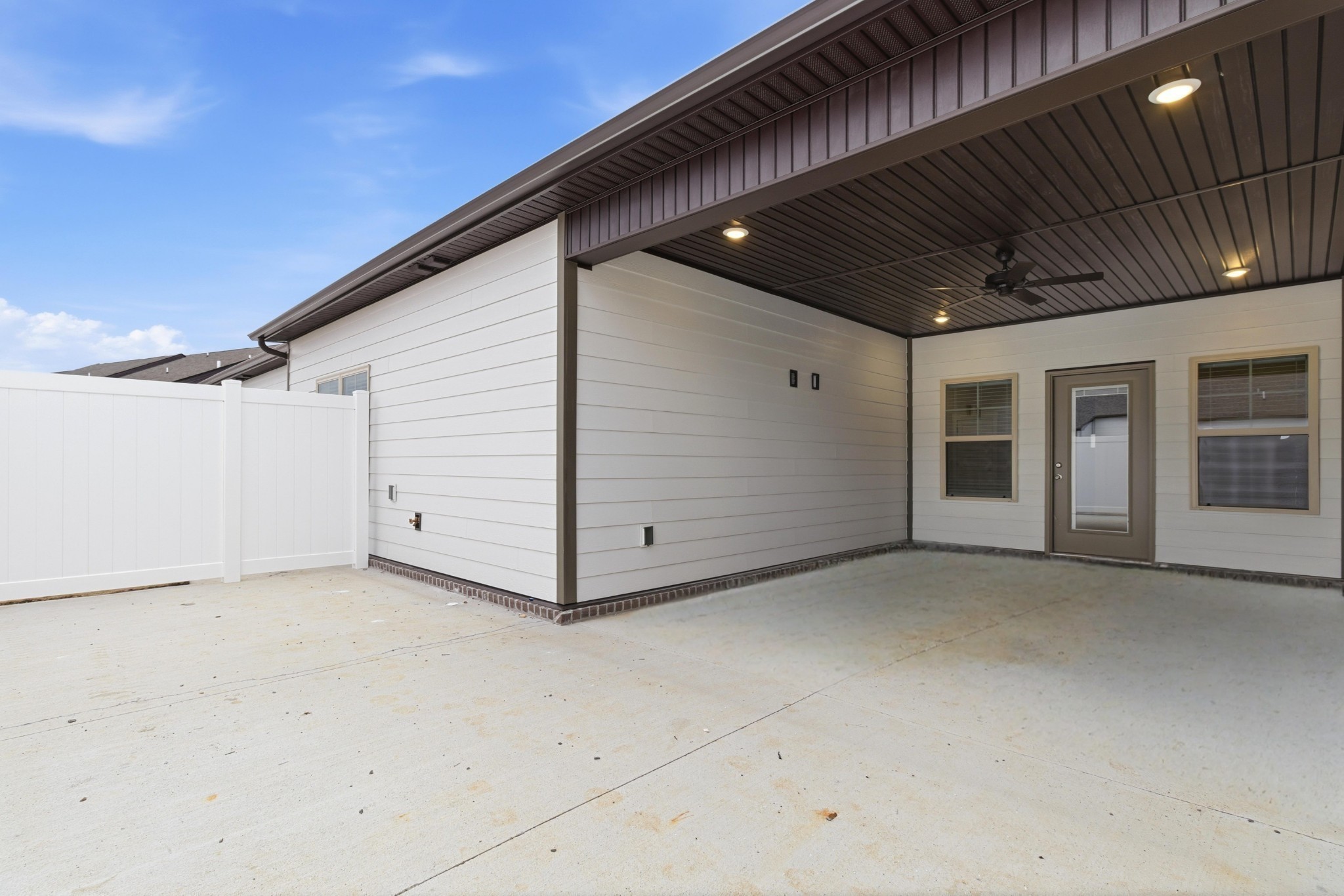 1440 Suzanne Drive Property Photo 3