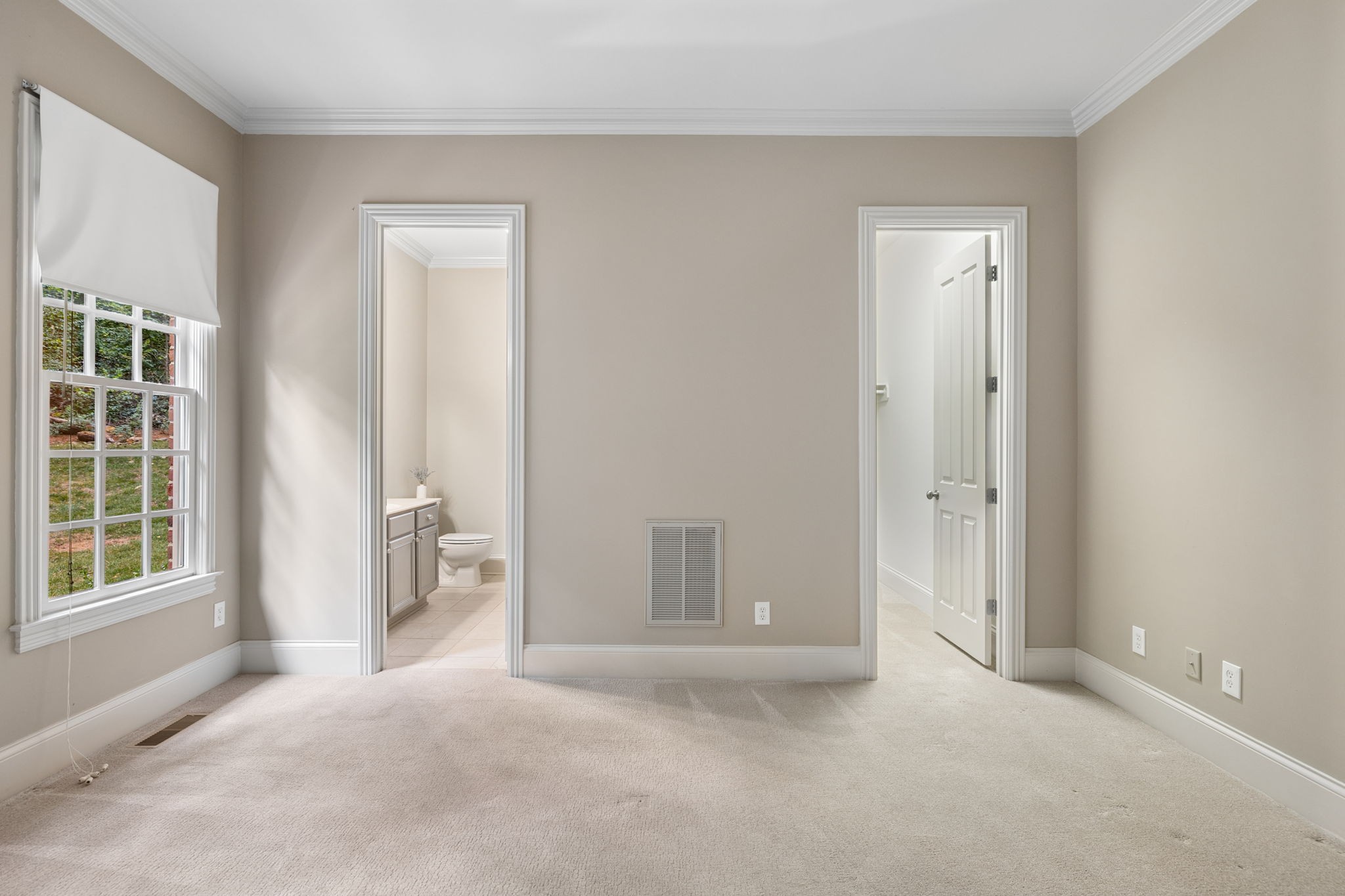 2025 Waterstone Dr Property Photo 35