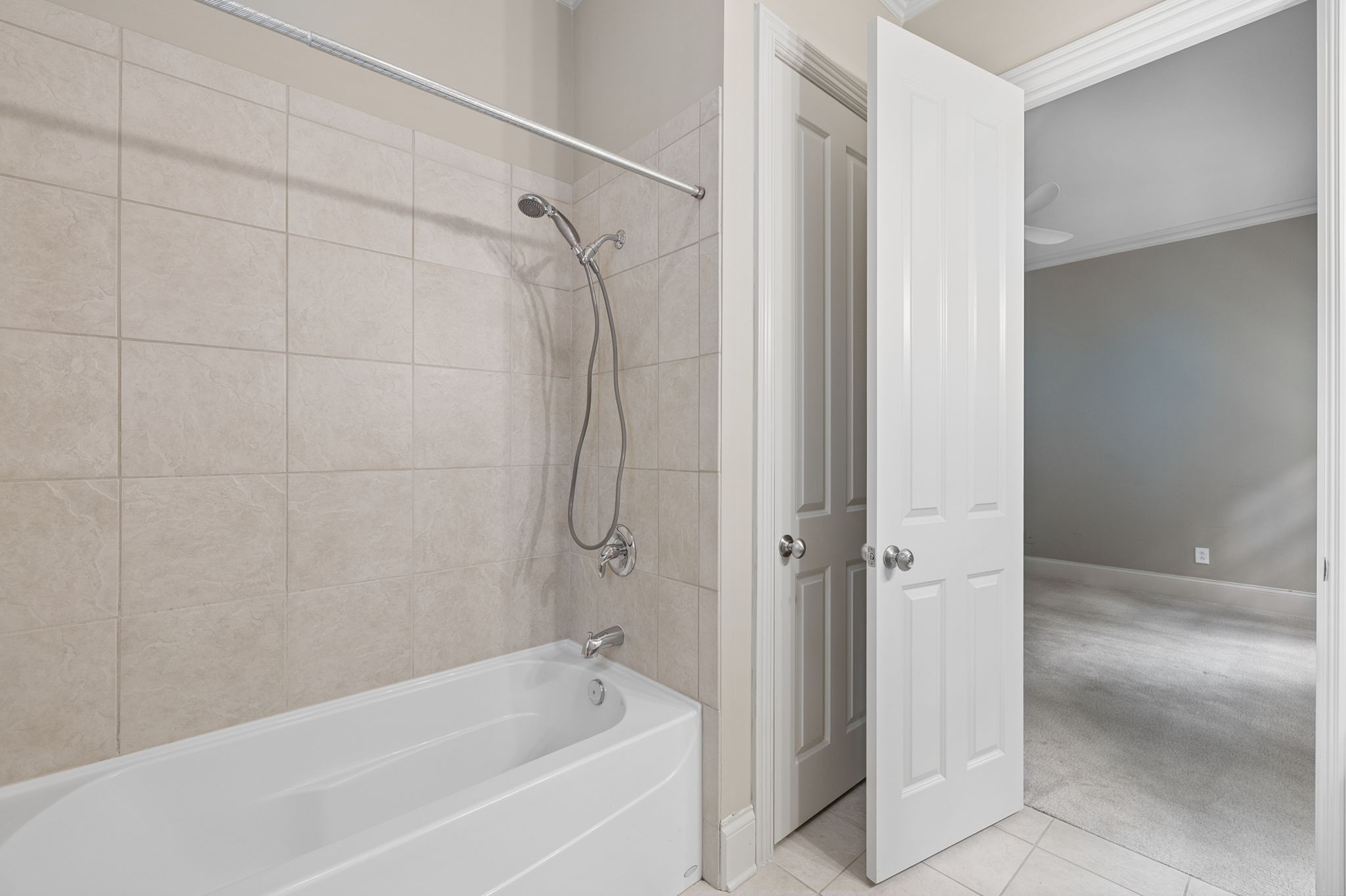 2025 Waterstone Dr Property Photo 37