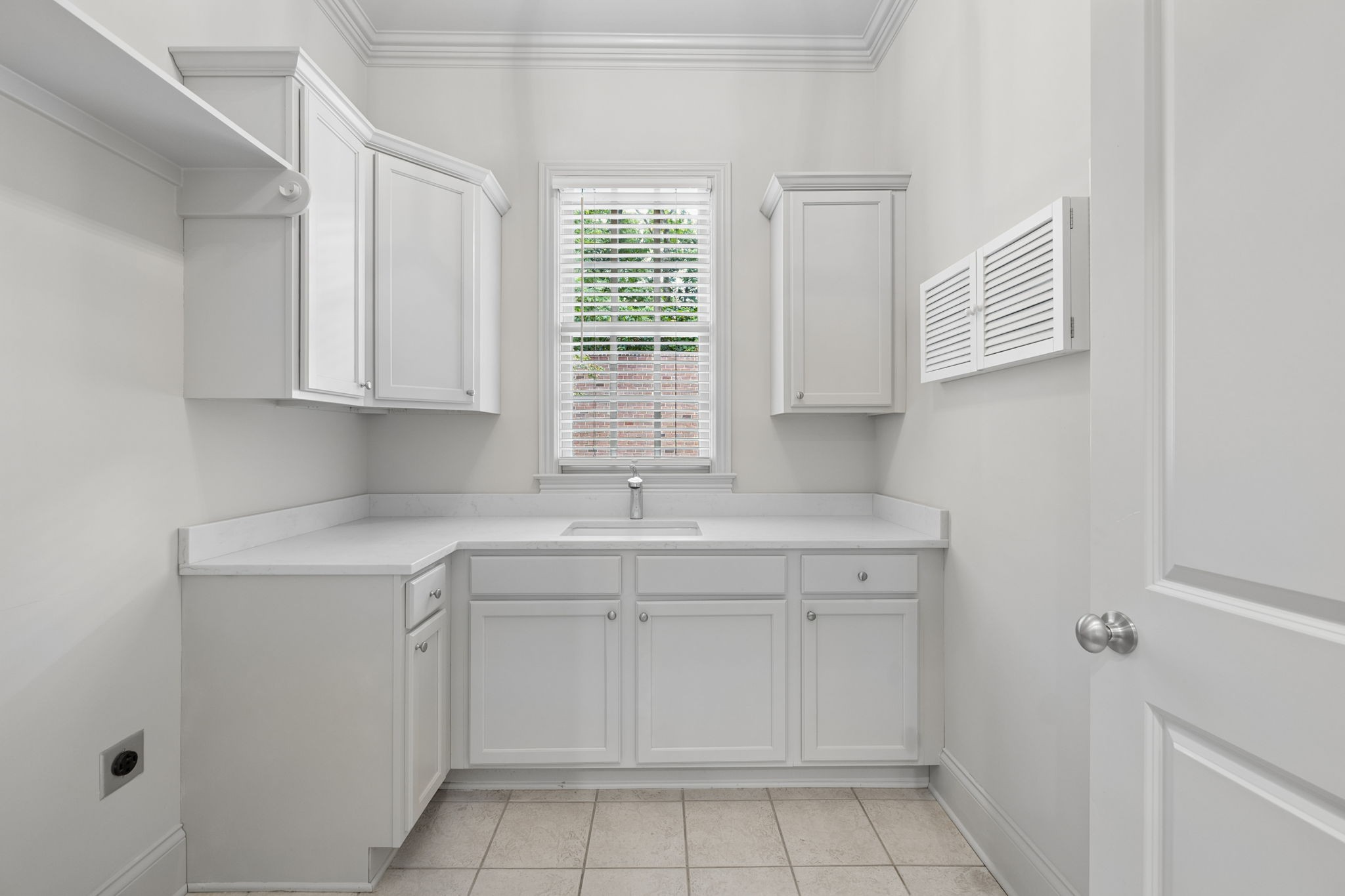2025 Waterstone Dr Property Photo 38