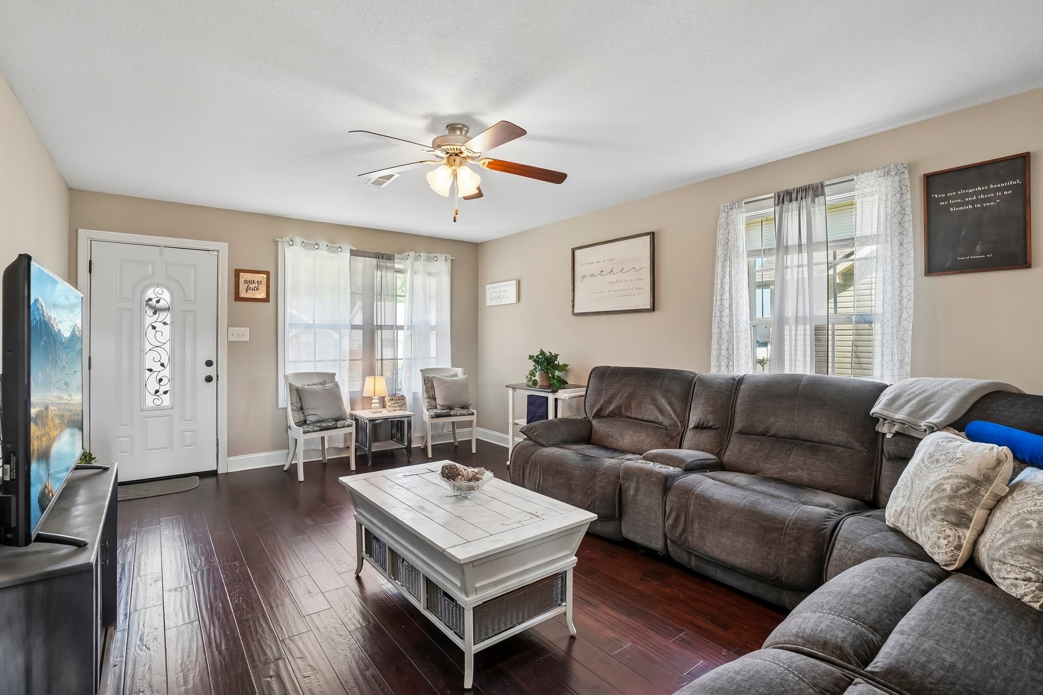 639 Hollow Crst Property Photo 1