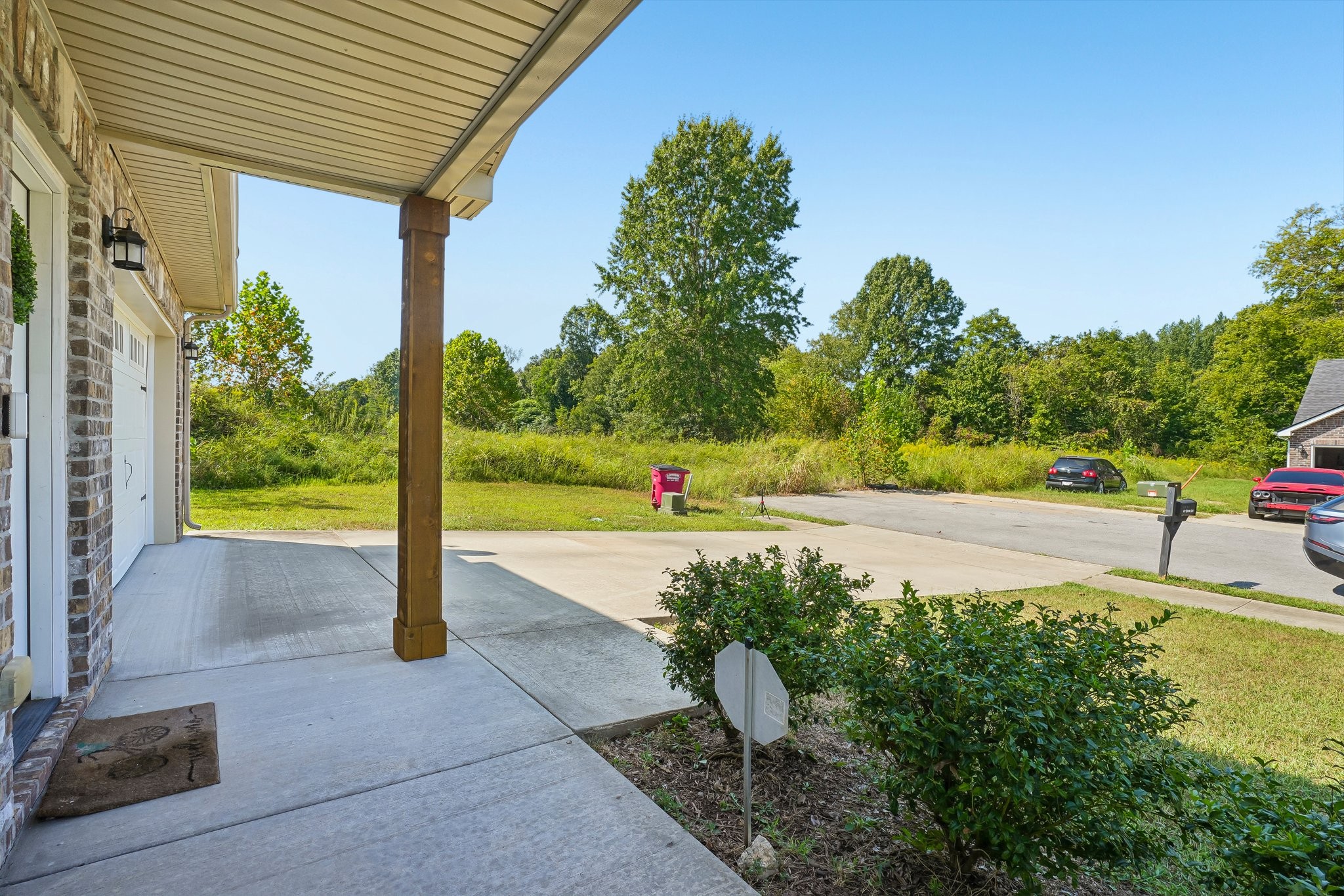 639 Hollow Crst Property Photo 5
