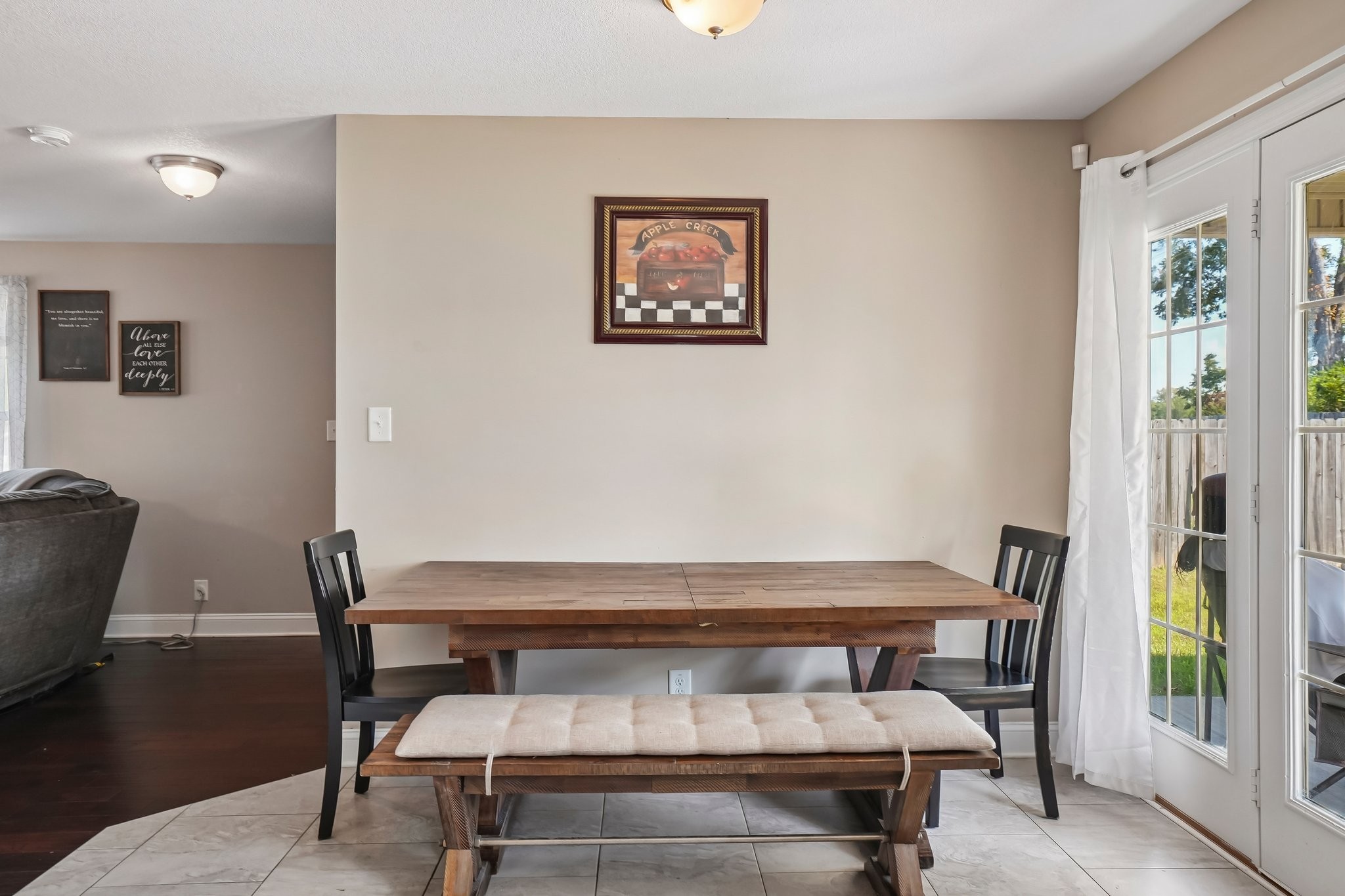 639 Hollow Crst Property Photo 13