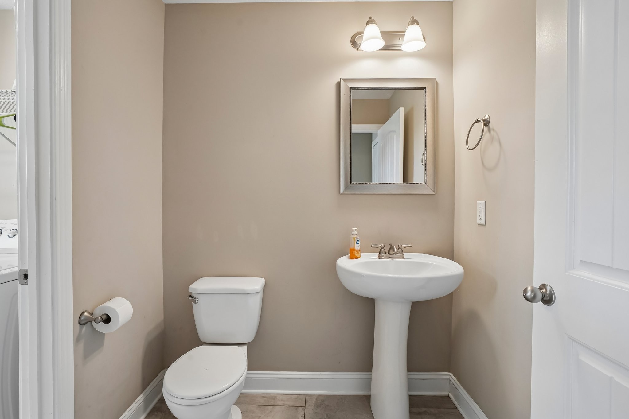 639 Hollow Crst Property Photo 15