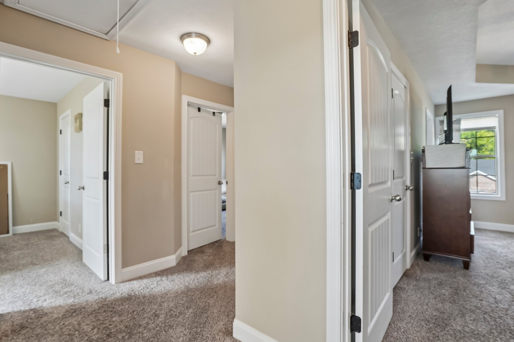639 Hollow Crst Property Photo 19