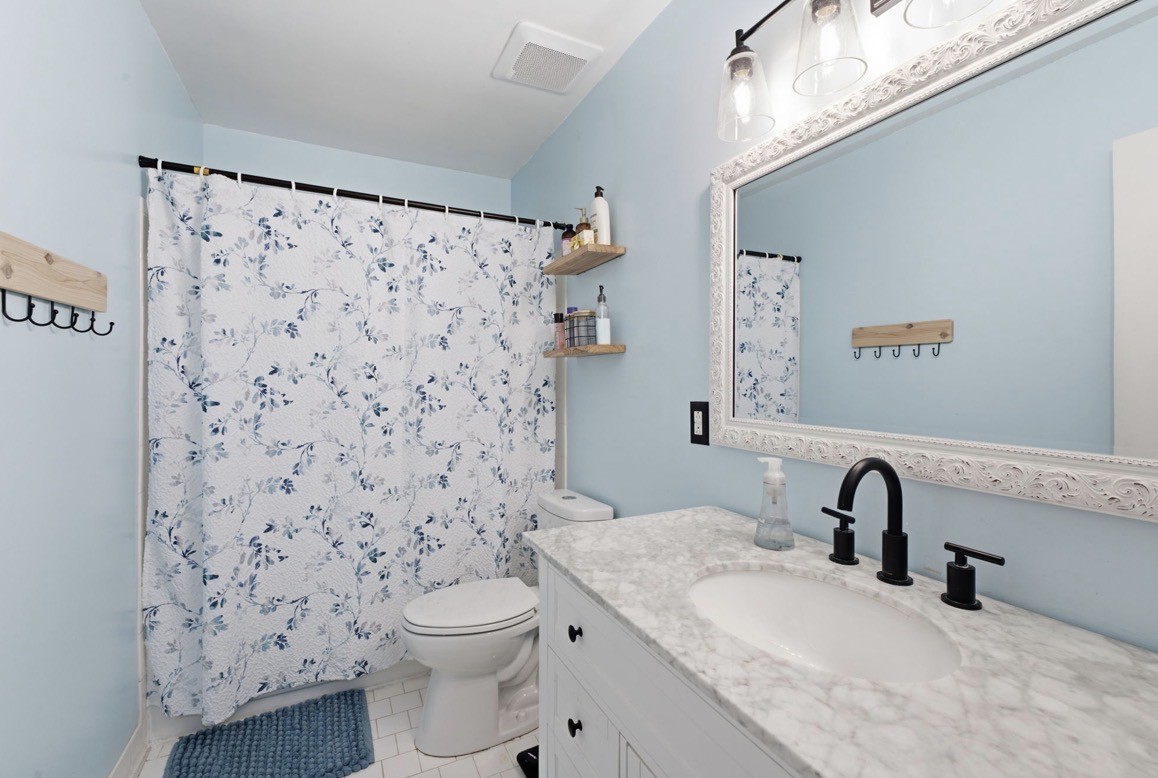 258 Lake Chateau Dr Property Photo 17
