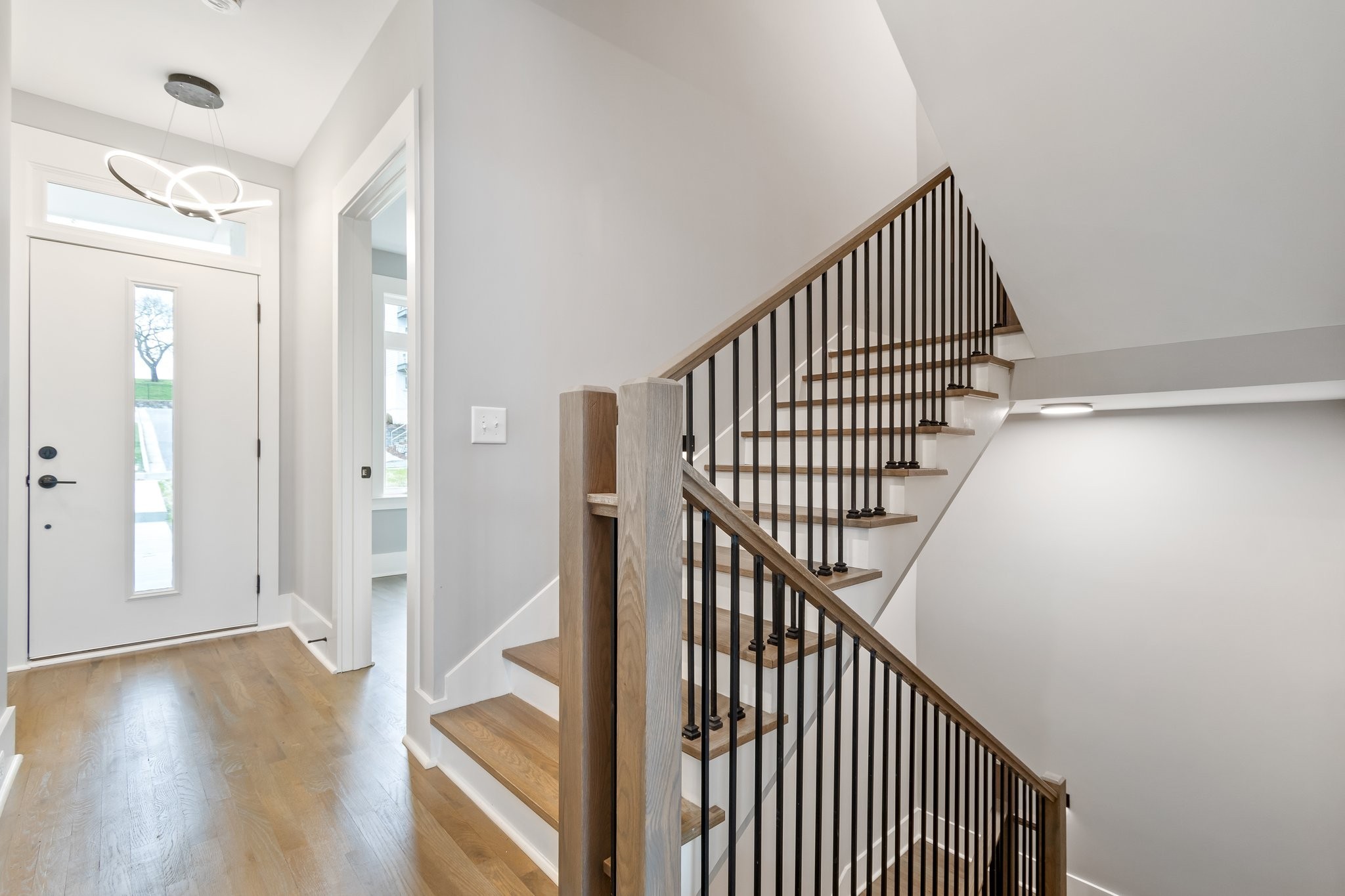 1066 Archer St Property Photo 8