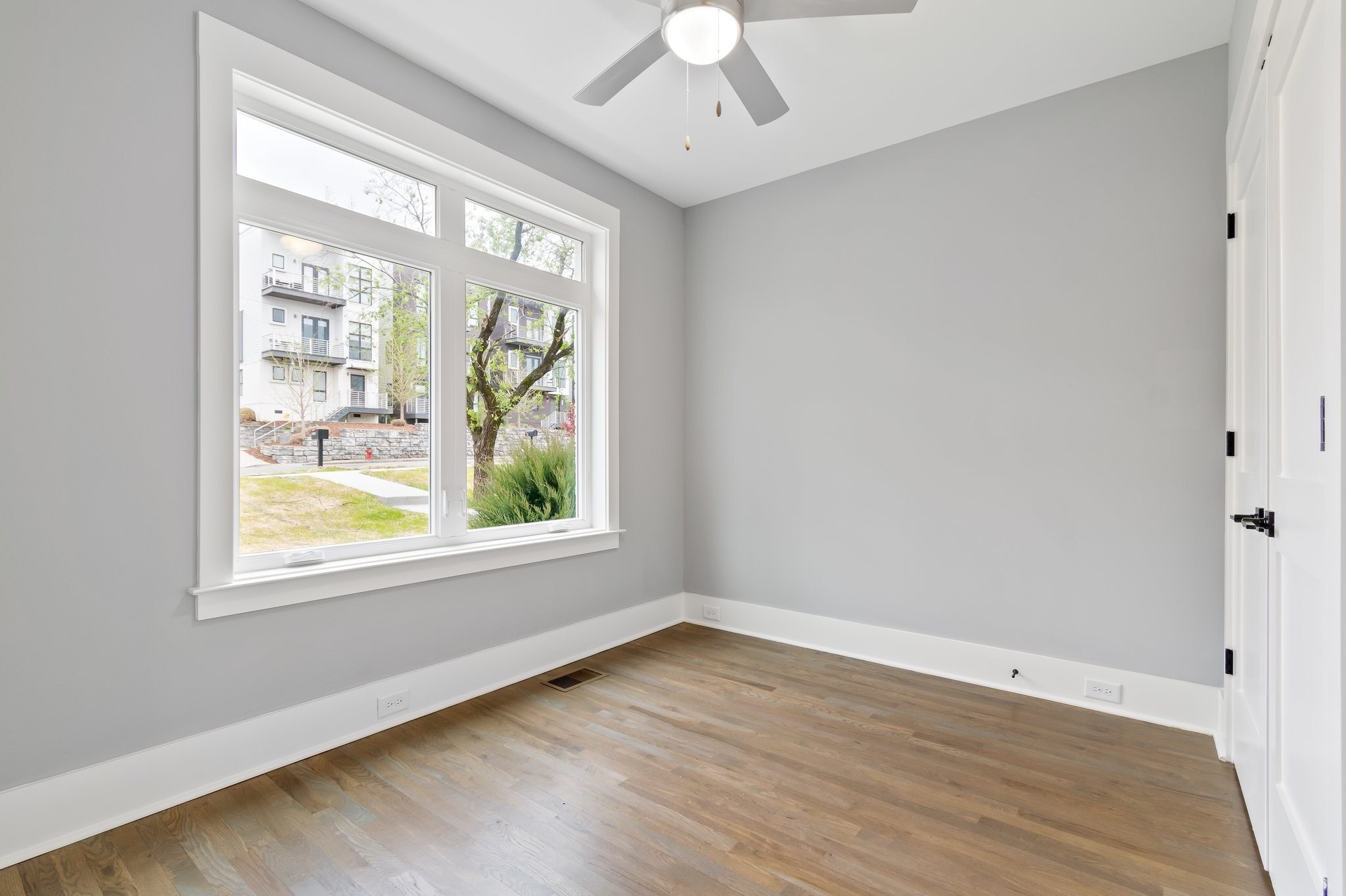 1066 Archer St Property Photo 9