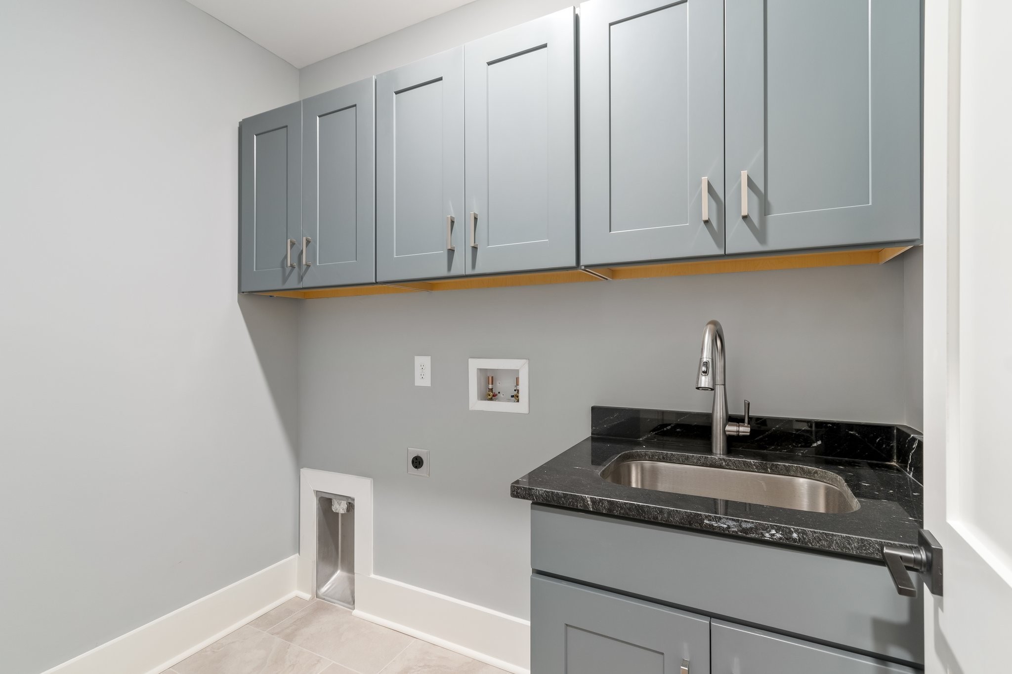 1066 Archer St Property Photo 32