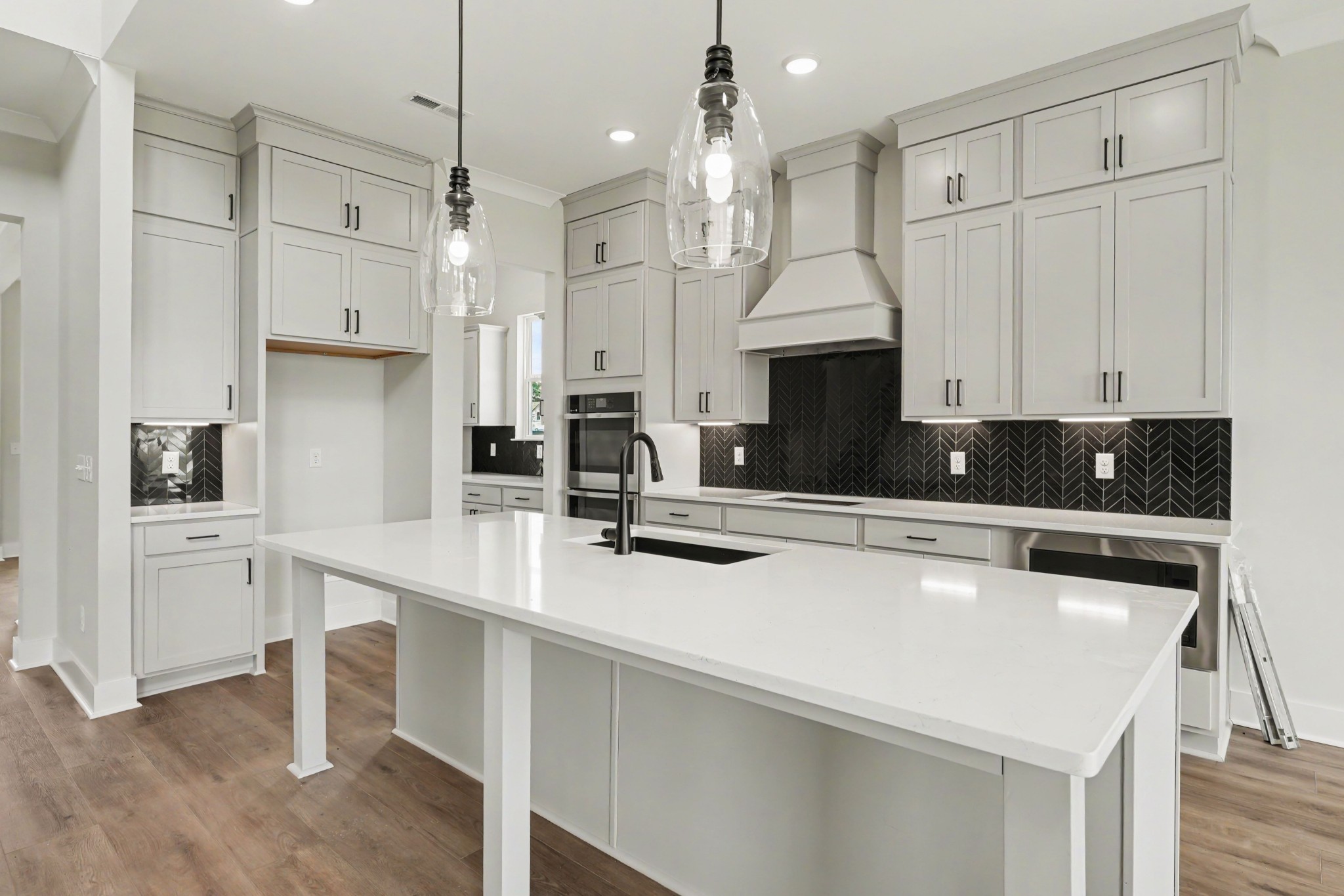 7324 Dutch River Circle Property Photo 4