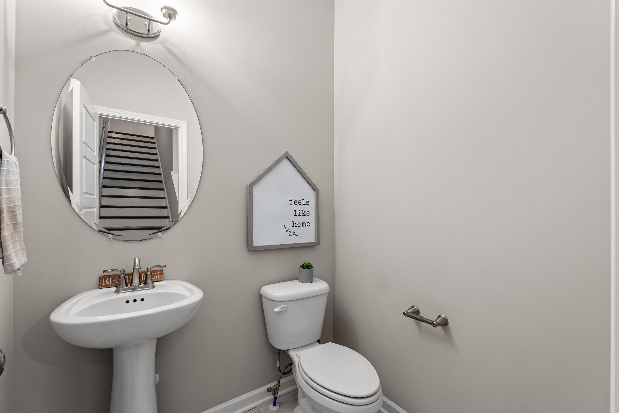 1860 Maidstone Drive Property Photo 15