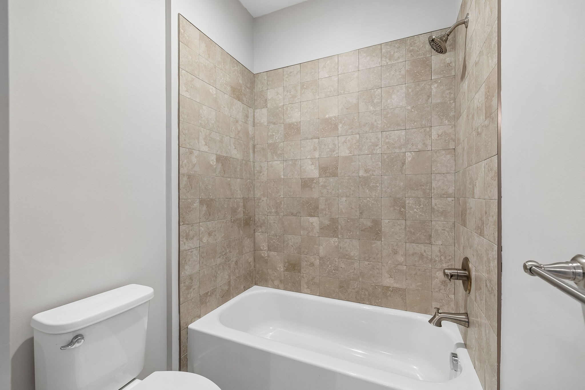 1209 Hawkins St Property Photo 40
