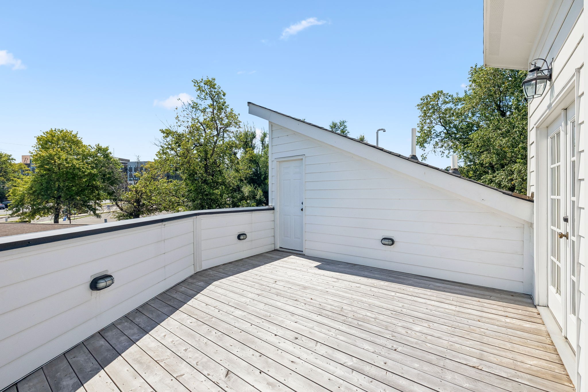 1209 Hawkins St Property Photo 45