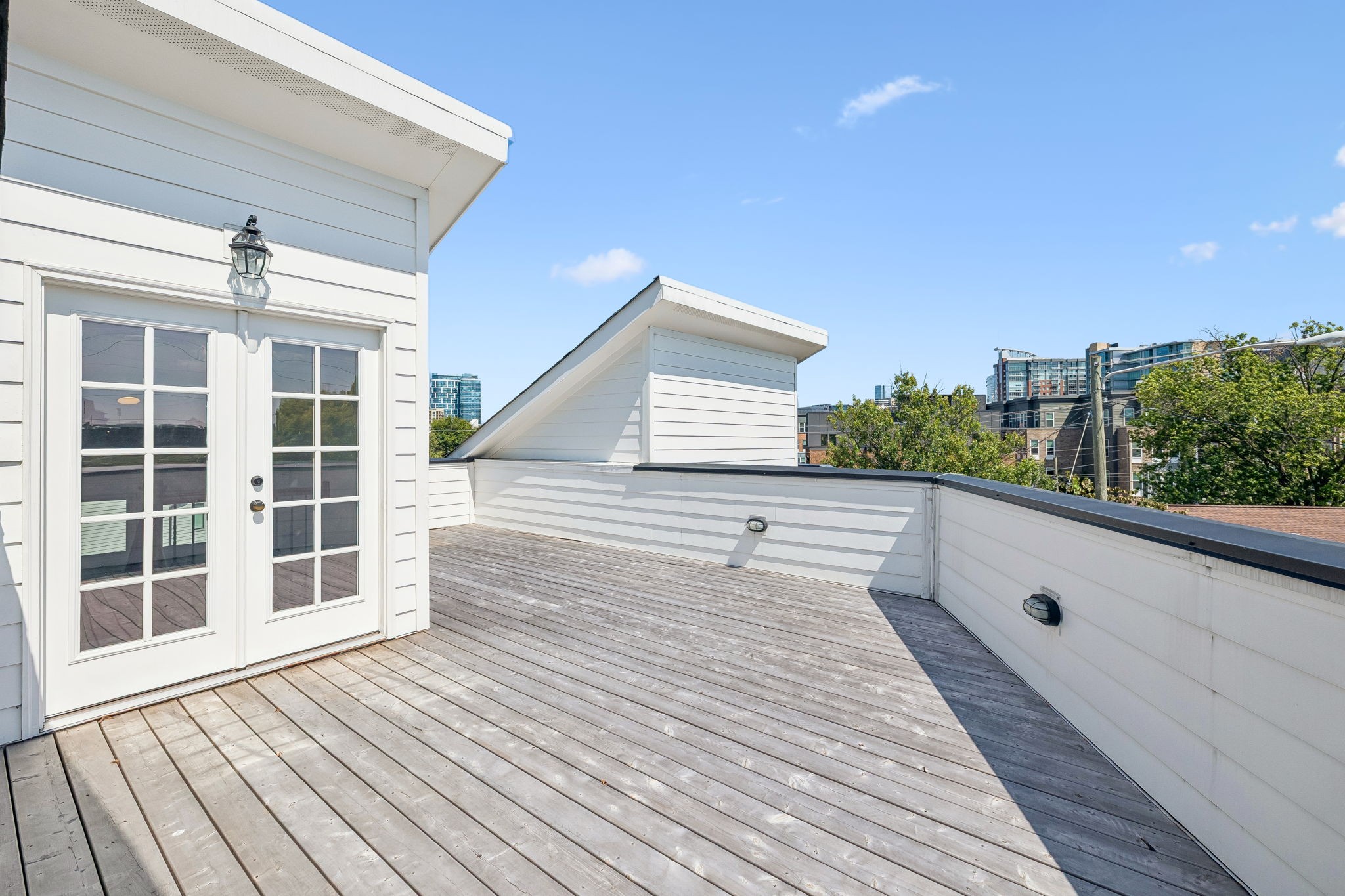 1209 Hawkins St Property Photo 46
