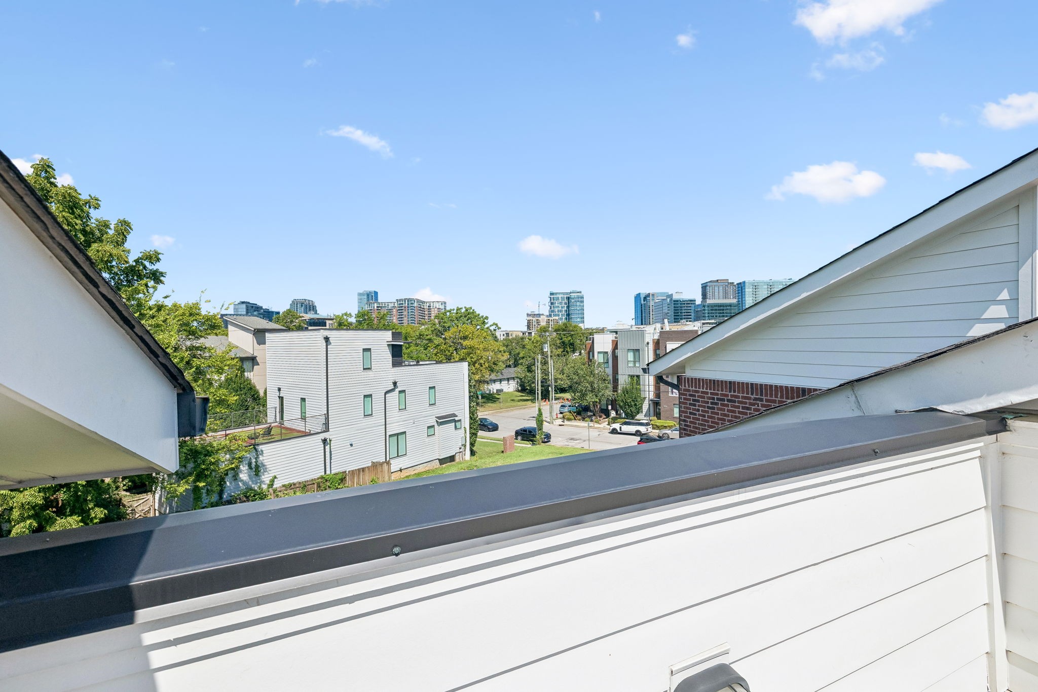 1209 Hawkins St Property Photo 52