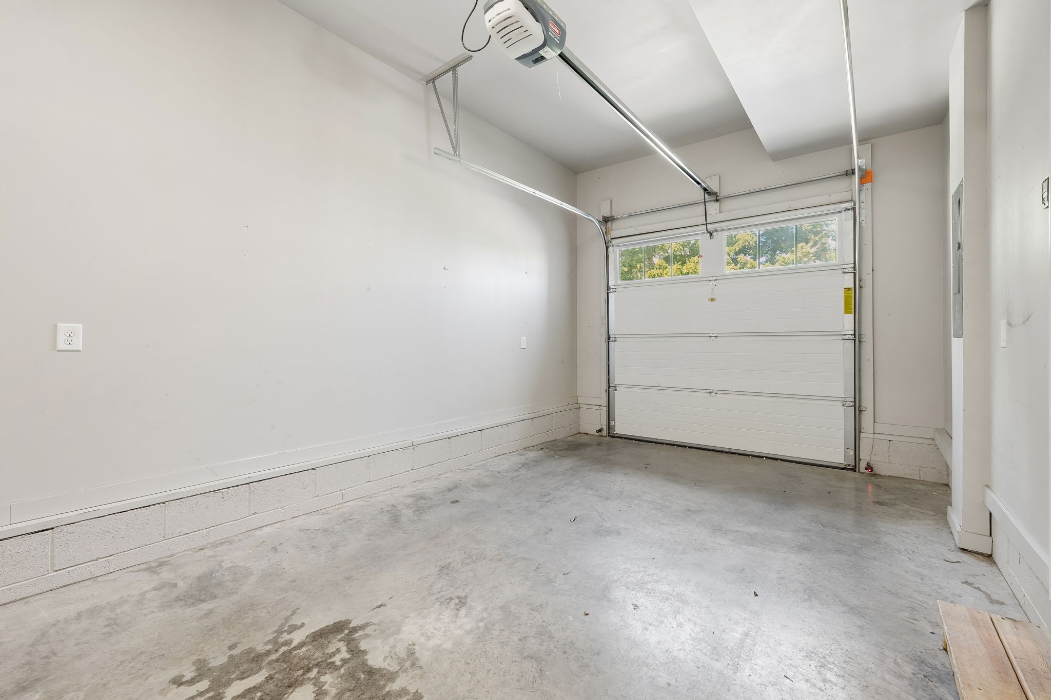 1209 Hawkins St Property Photo 69