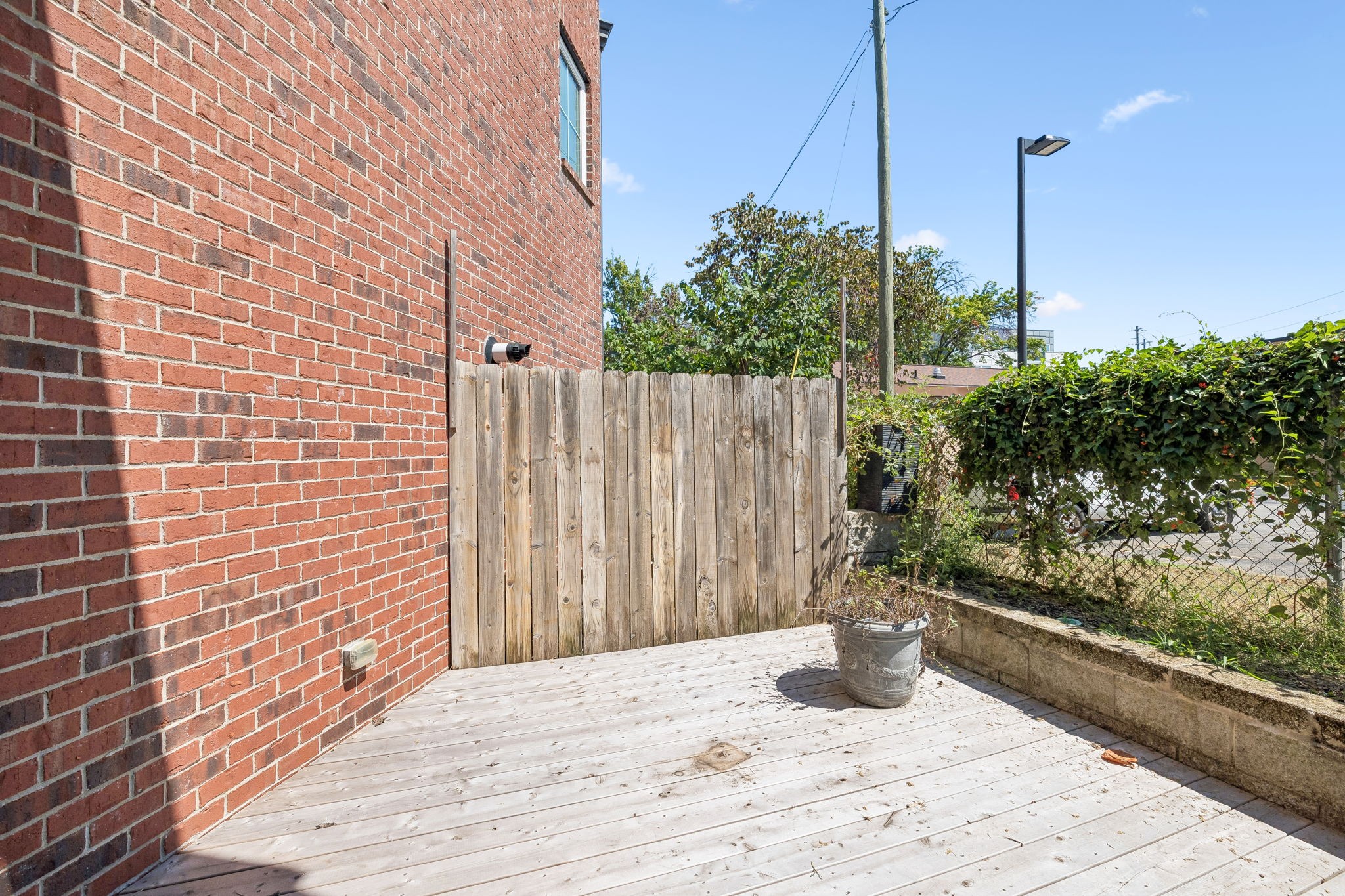 1209 Hawkins St Property Photo 70