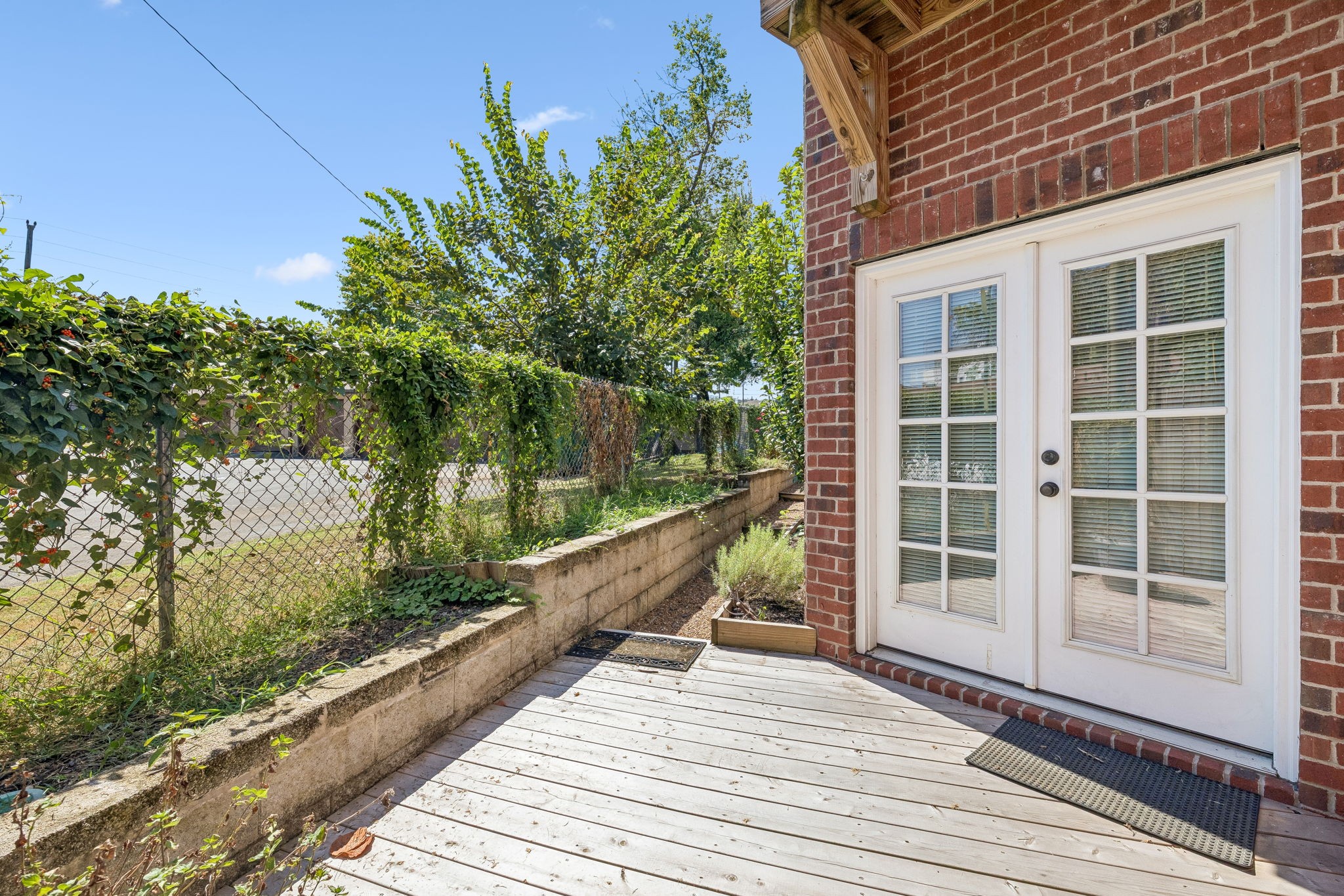1209 Hawkins St Property Photo 71