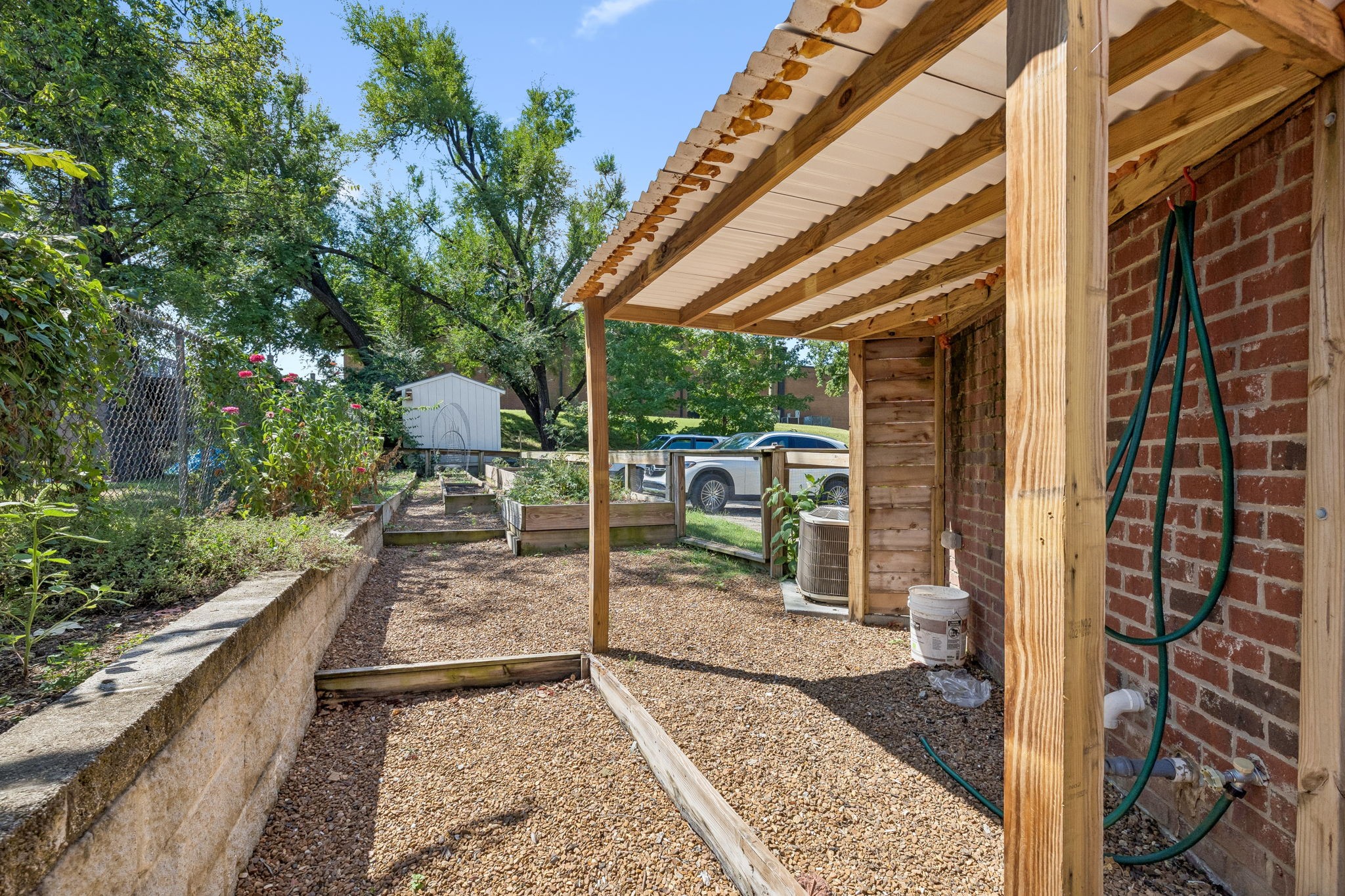 1209 Hawkins St Property Photo 72
