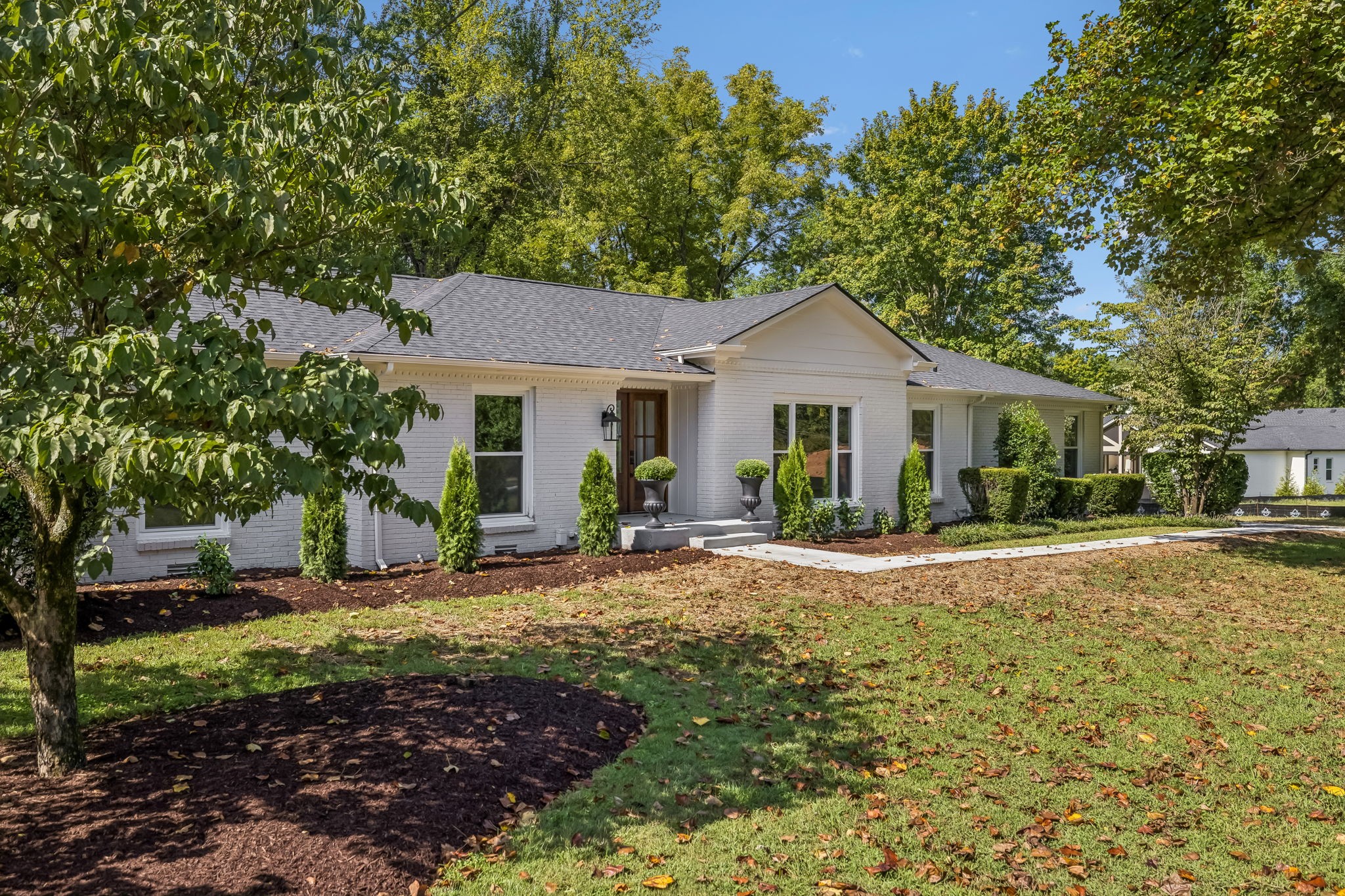 8113 Warner Rd Property Photo 4