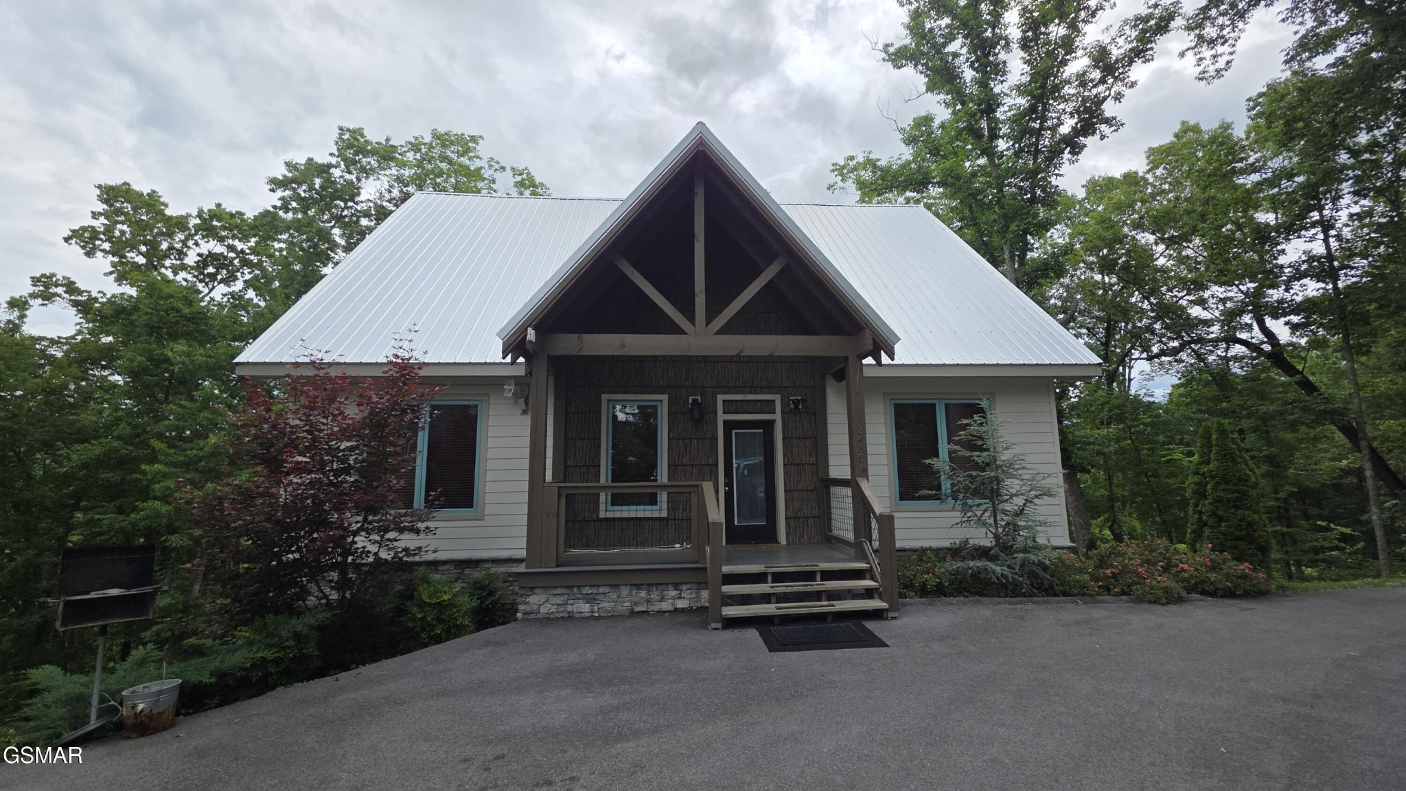 2430 Rainbow Falls Lane Property Photo 1