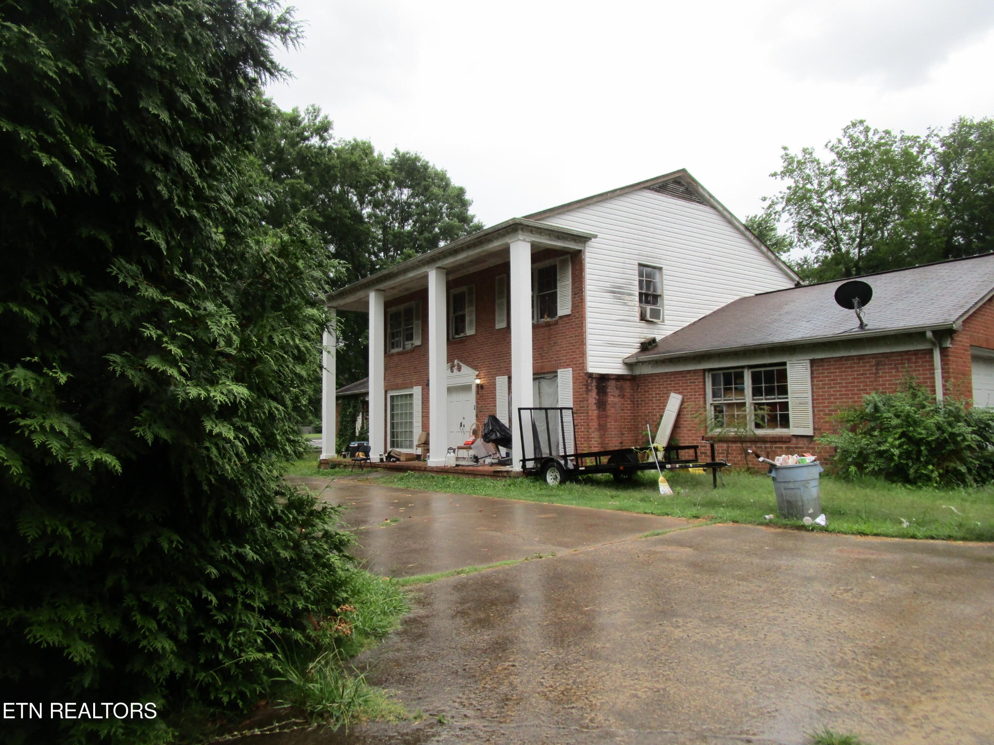 101 Suffolk Drive Property Photo 1