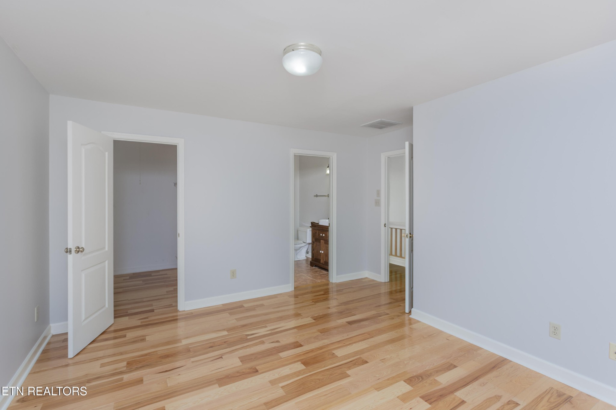 3445 Commodore Point Property Photo 23