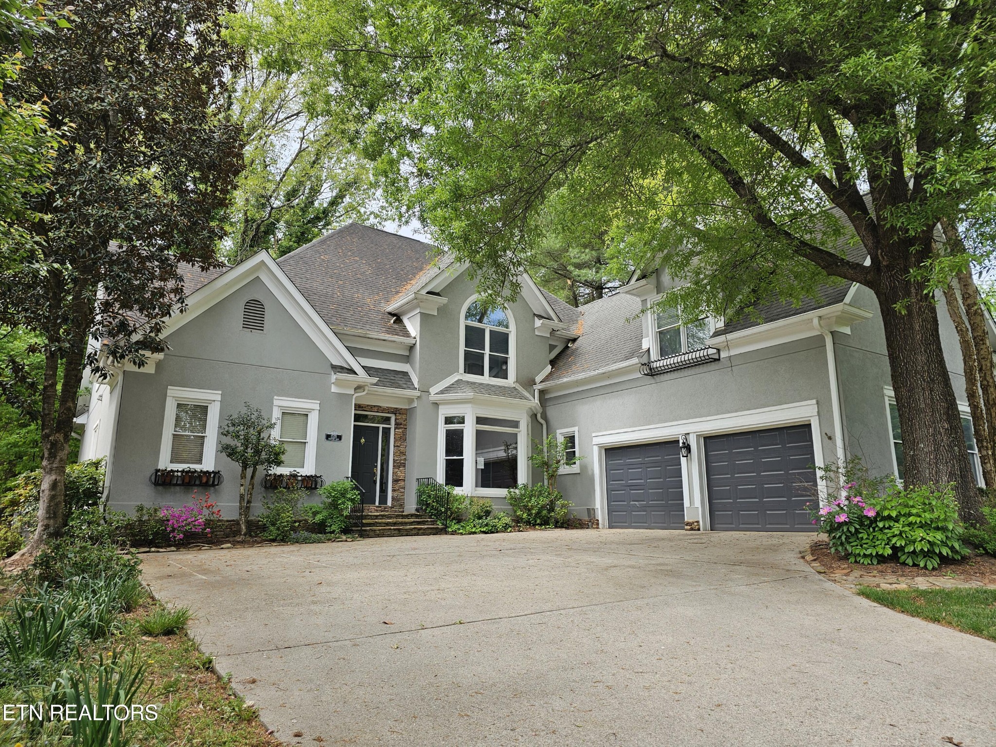 1525 Westport Rd Property Photo 1