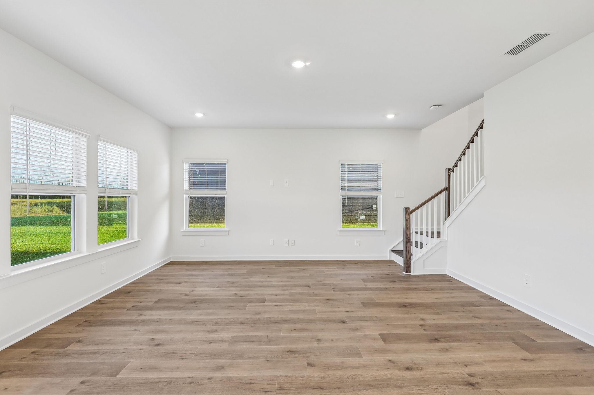 3722 Wiregrass Court Property Photo 6