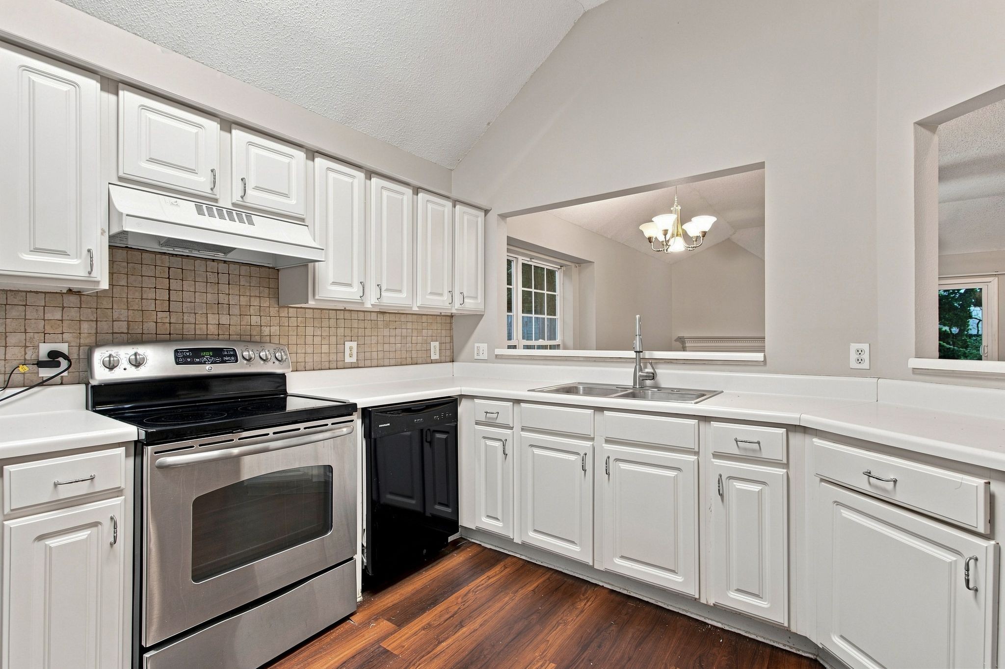 2283 Joann Dr Property Photo 9